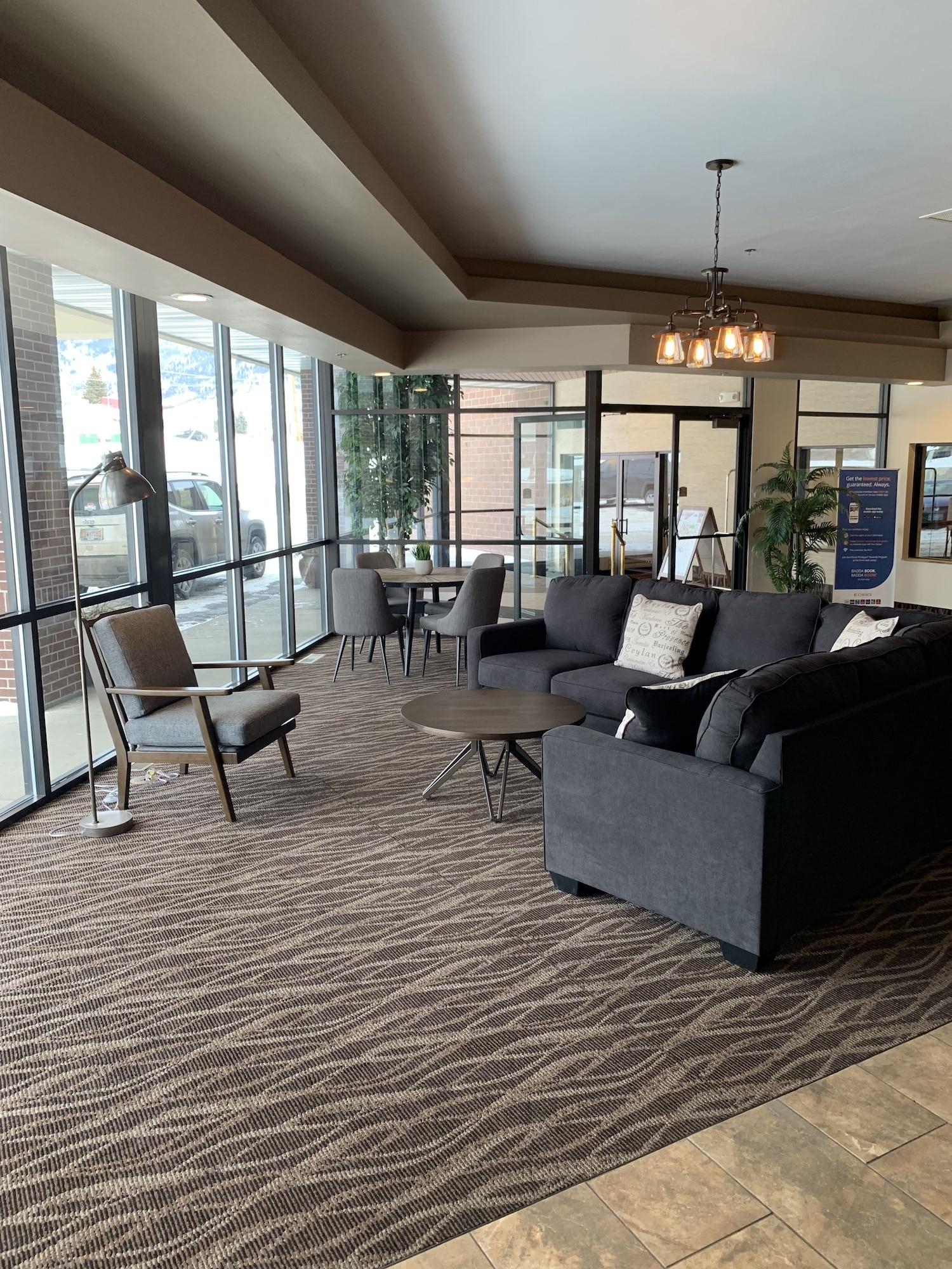 Vista Lobby Studio 6 Suites Butte, MT – I-90 / I-15