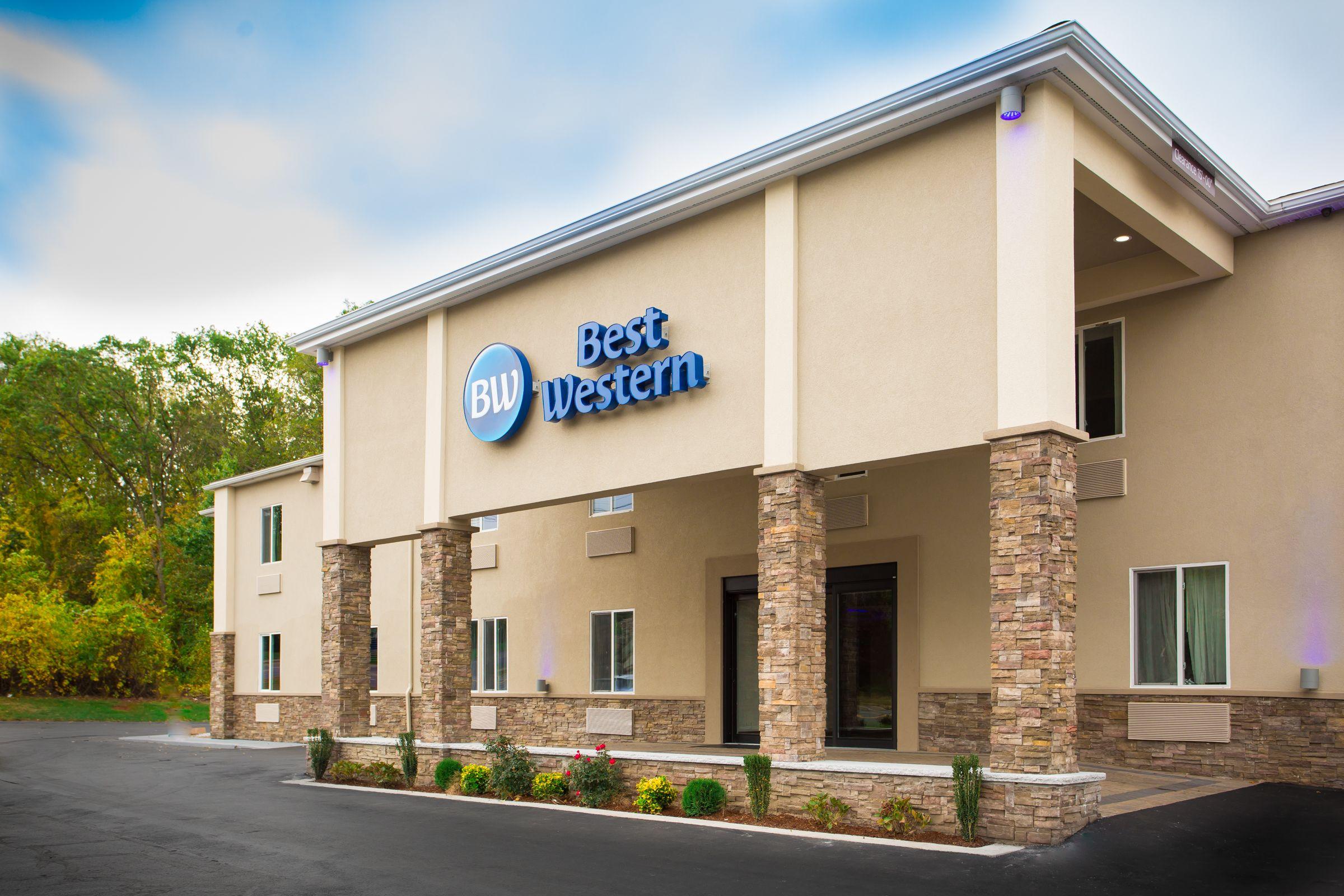 Vista Exterior Best Western Milford Inn