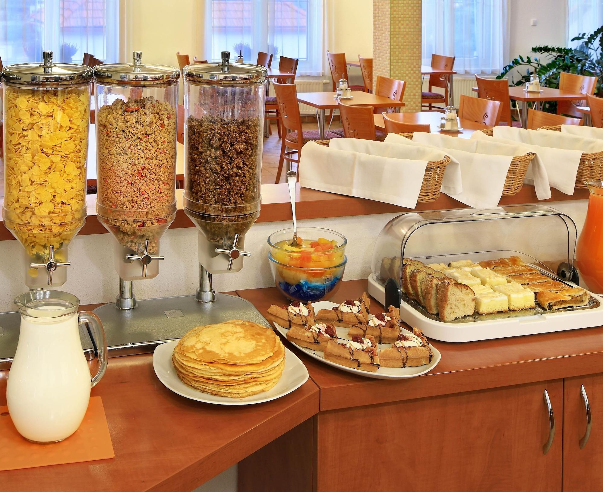 Restaurant Penzion Krumlov - B&B Hotel