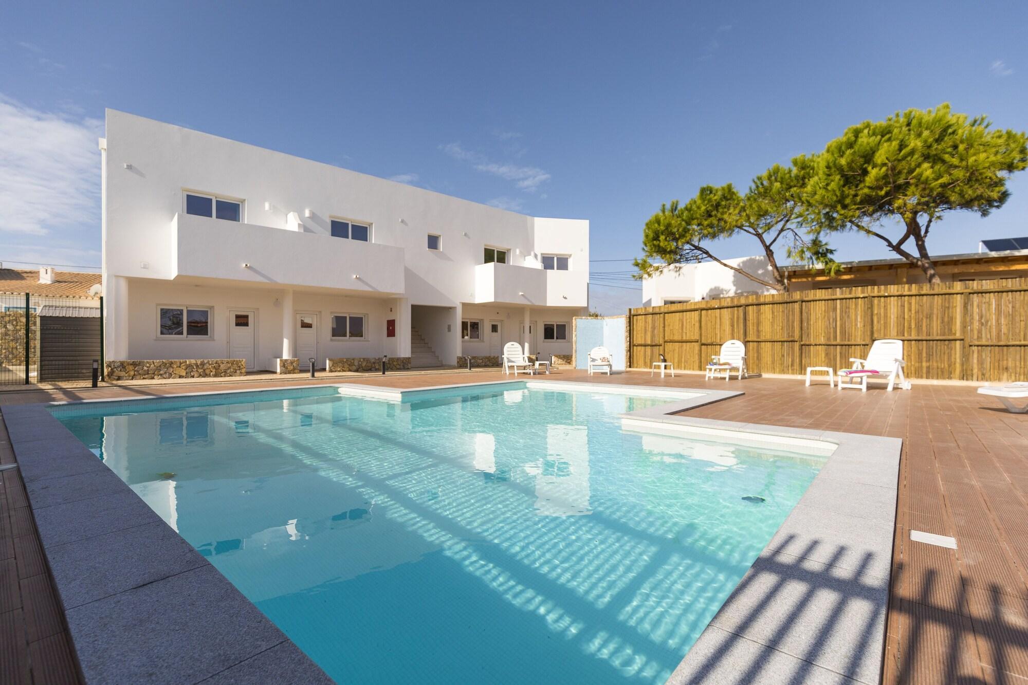 Vista Exterior Sagres Sun Stay - Surf Camp & Hostel