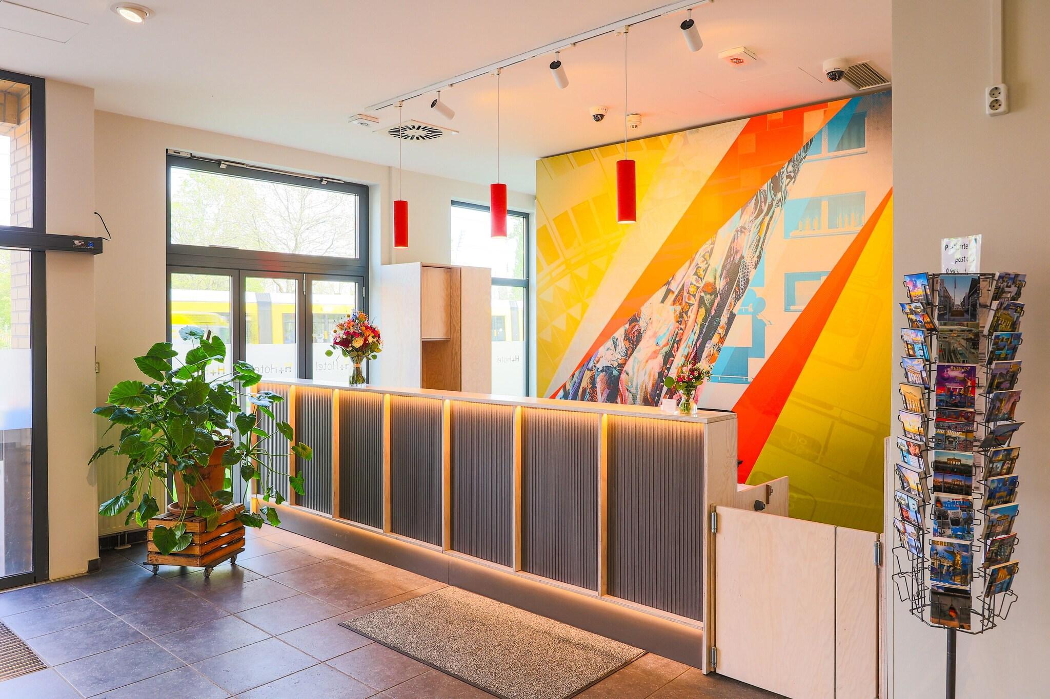 Vista Lobby H+ Hotel 4 Youth Berlin Mitte