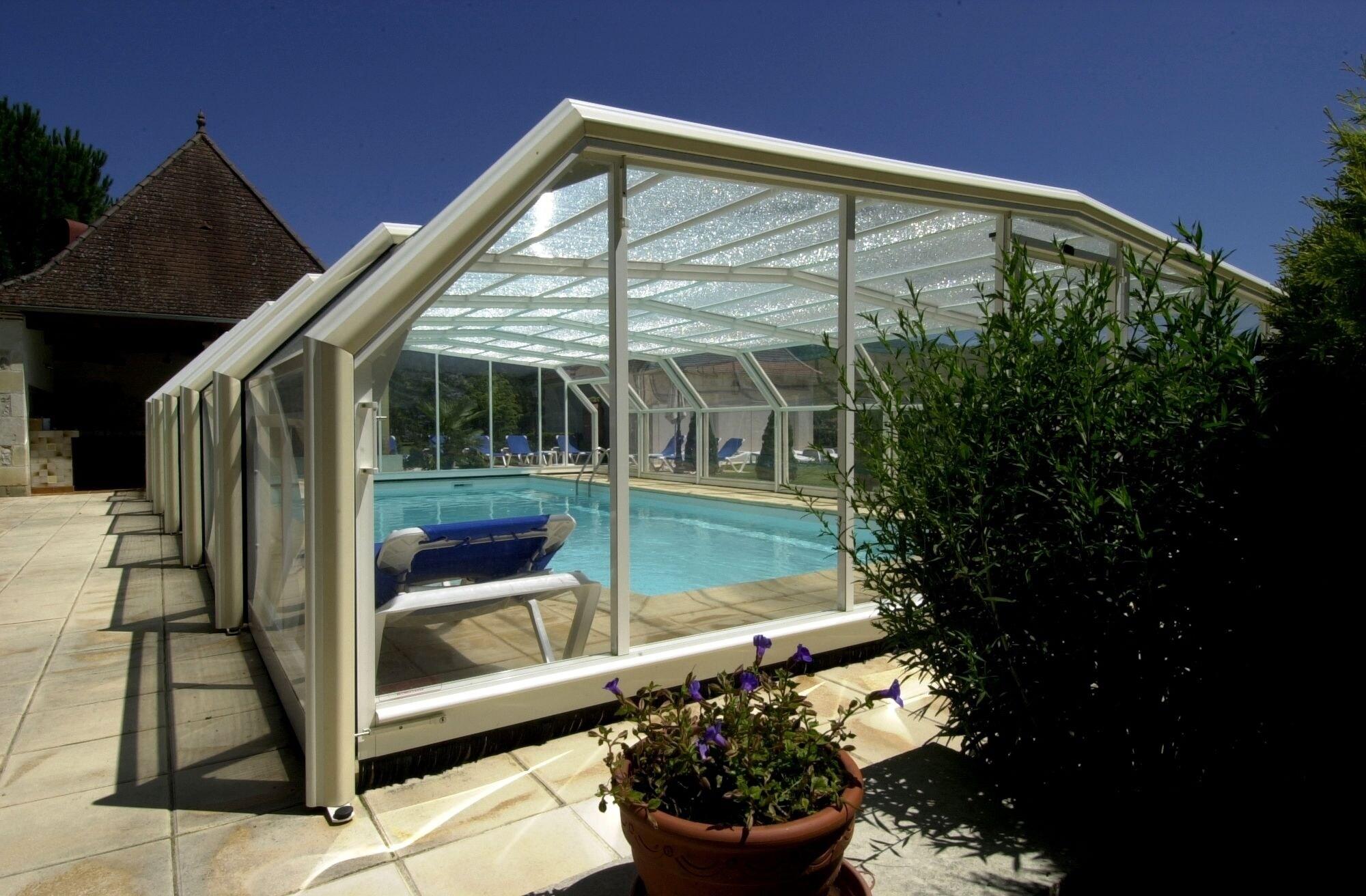 Vista Piscina Hostellerie Clau del Loup