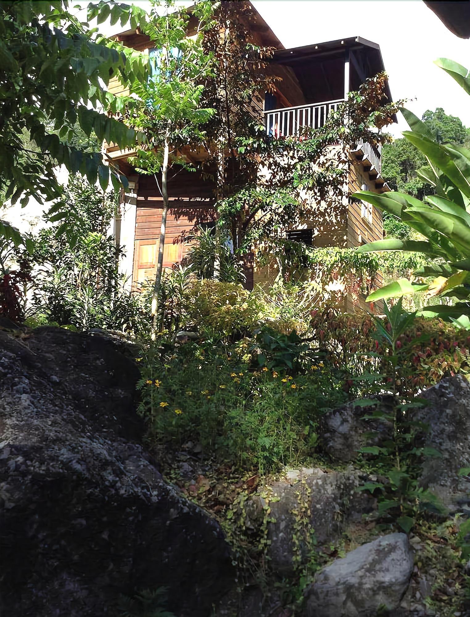 Vista Exterior RafJam Bed & Breakfast