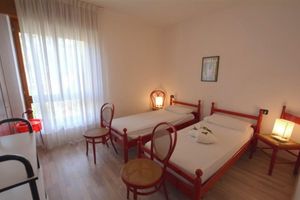 Alquiler Vacacional - Private Fenced Garden House at 300mt From Lignano Pineta Beach