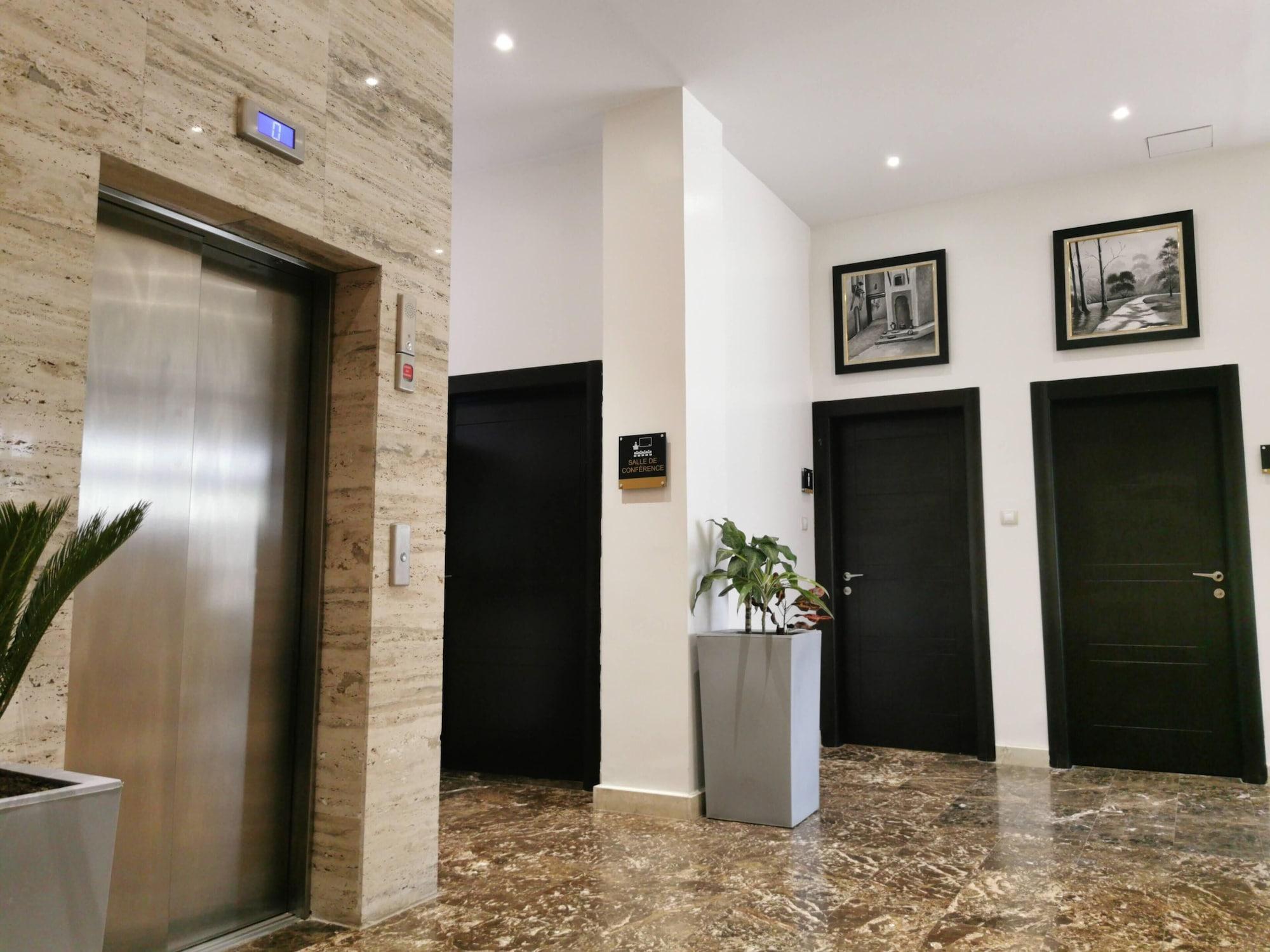 Vista Lobby Best Night 2