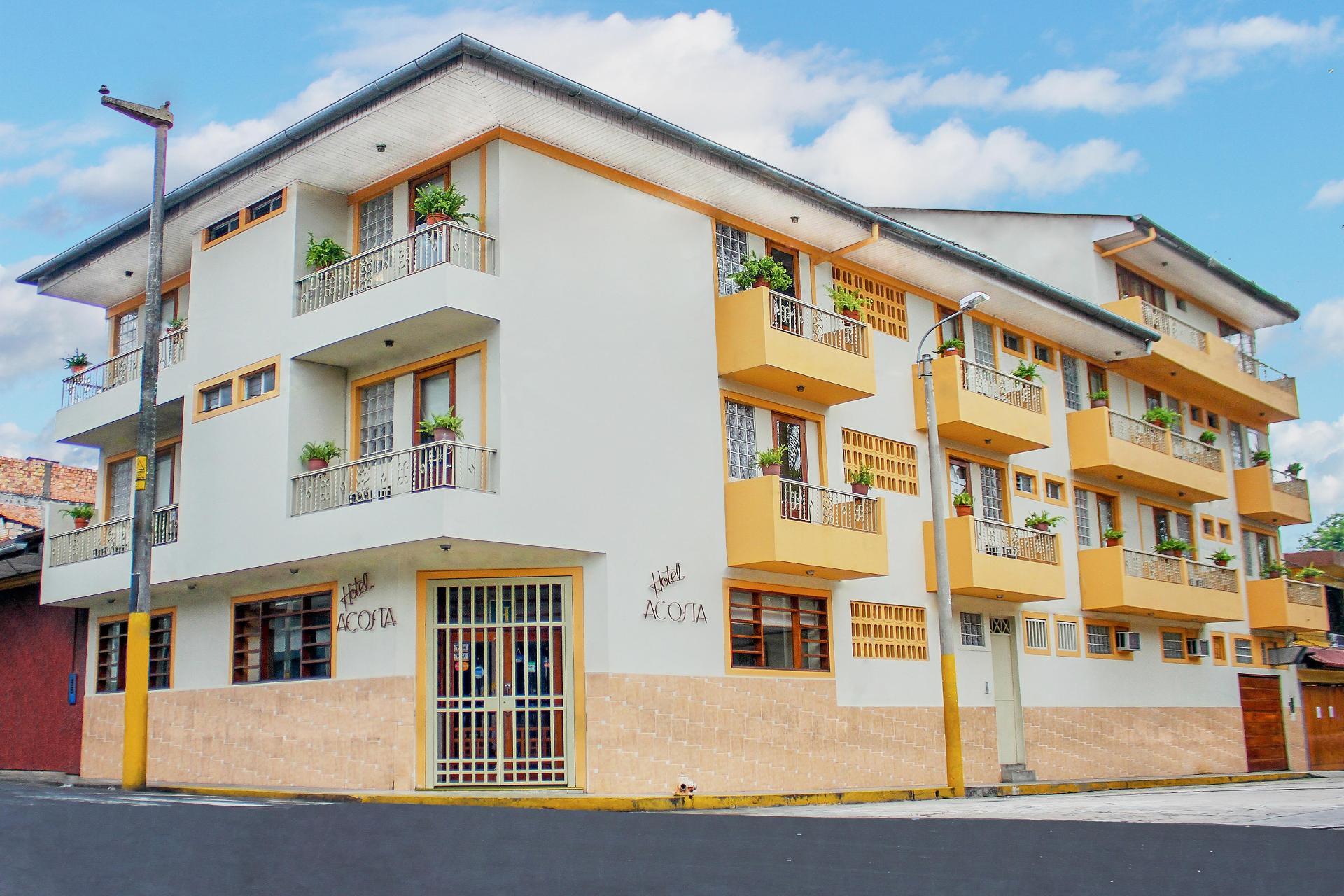 Vista Exterior Hotel Acosta