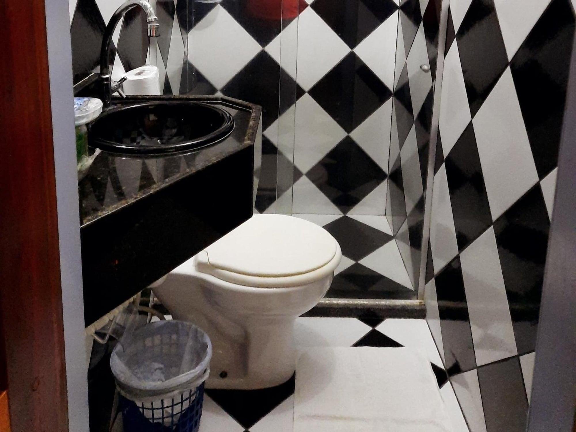 Equipamiento de Habitación Amarelo Do Morro