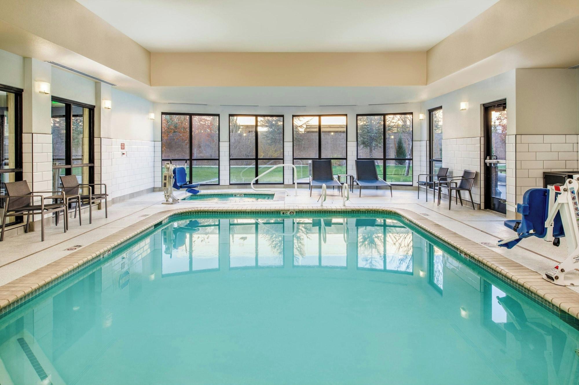 Vista Piscina Courtyard by Marriott Carson City