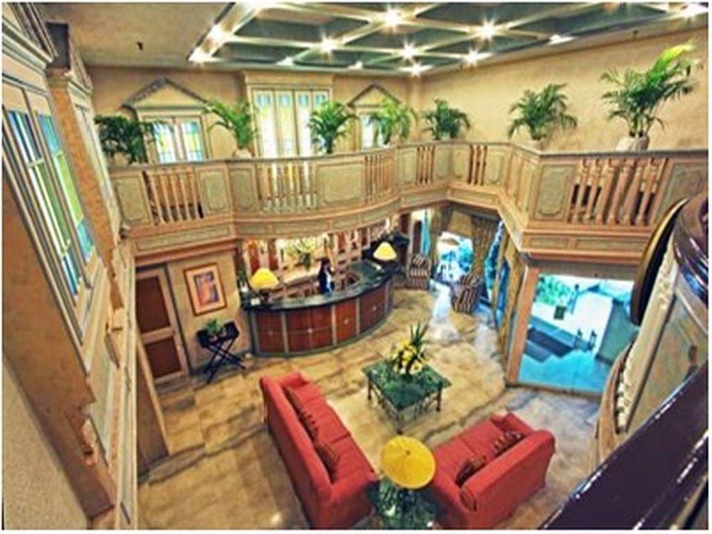 Vista Lobby Manila Manor Hotel