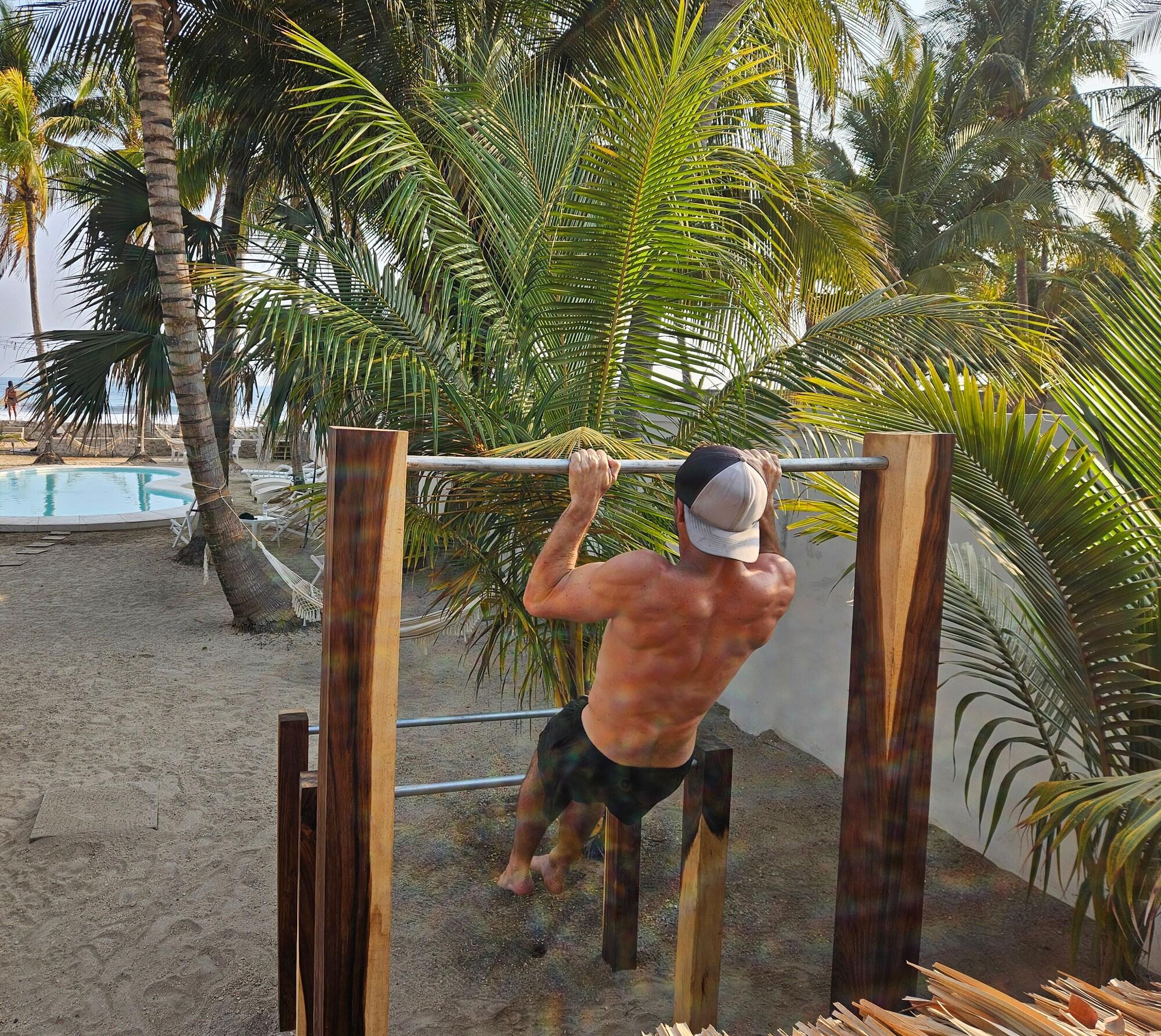 Vista Exterior Sunset Surf Villa