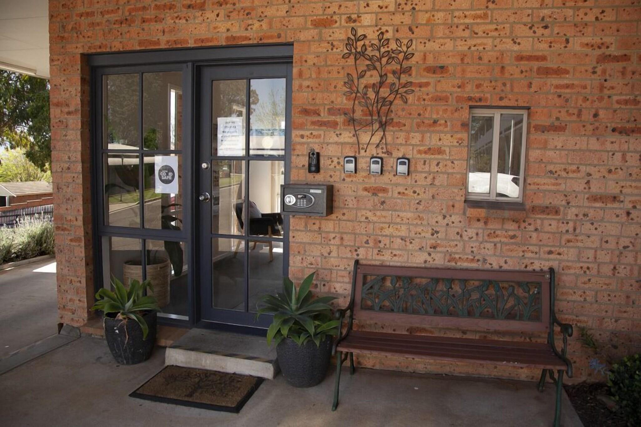 Vista Lobby Bega Downs Motor Inn