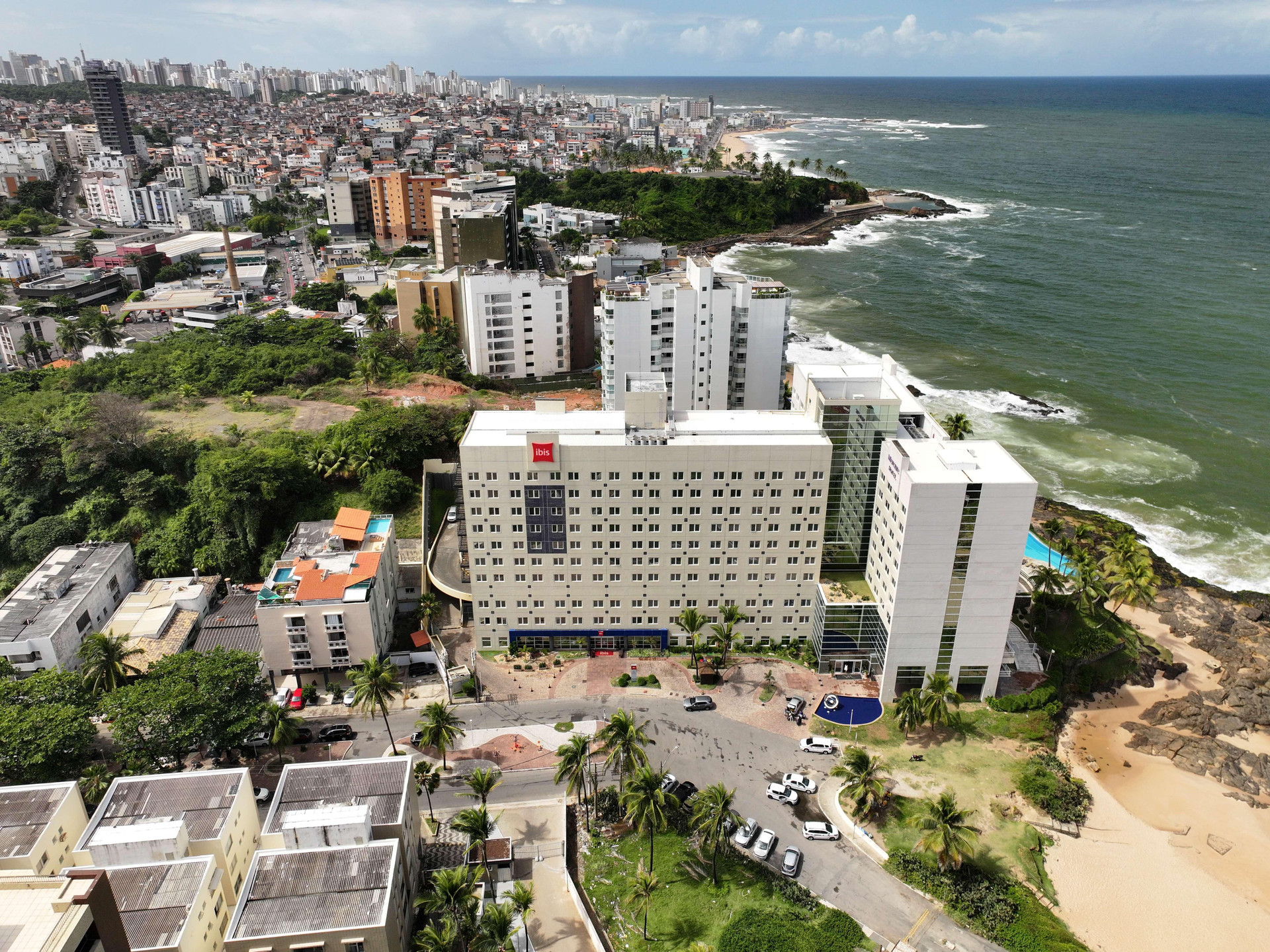 Vista Exterior ibis Salvador Rio Vermelho