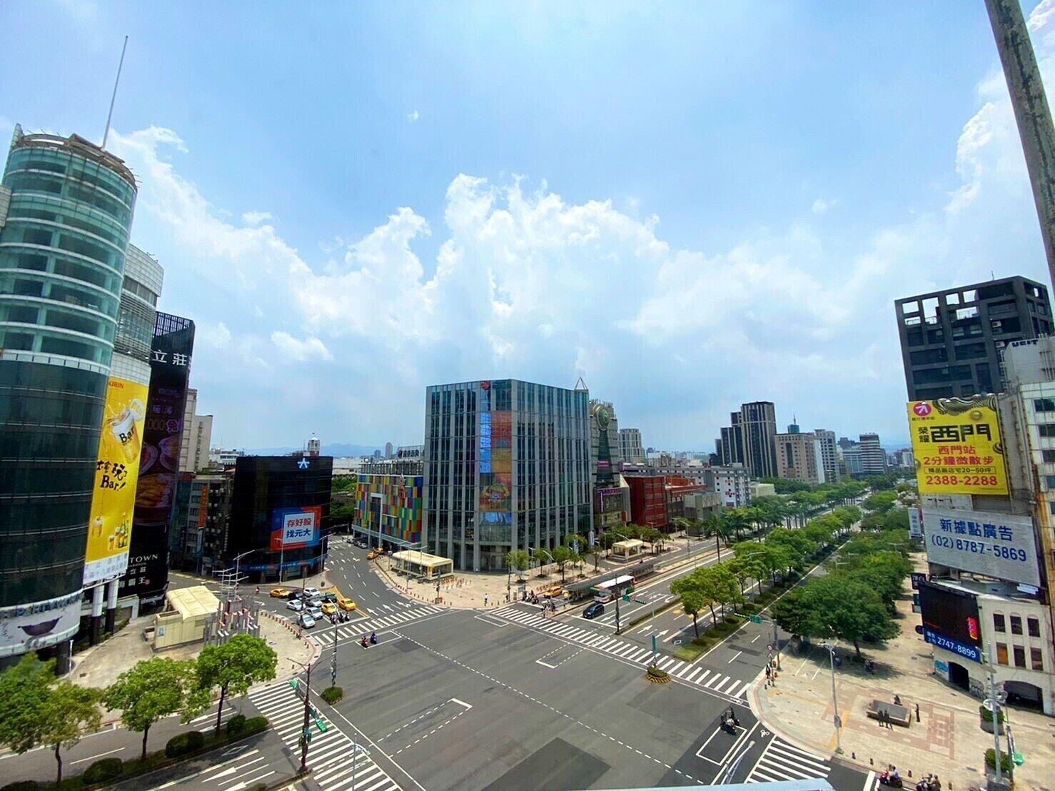 Vista Exterior Hotel 6 - Ximen