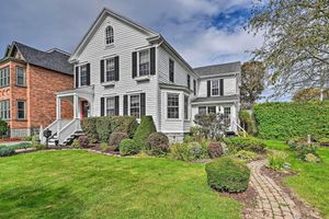 Alquiler Vacacional - Unique & Historic Home Walk to Lake Champlain