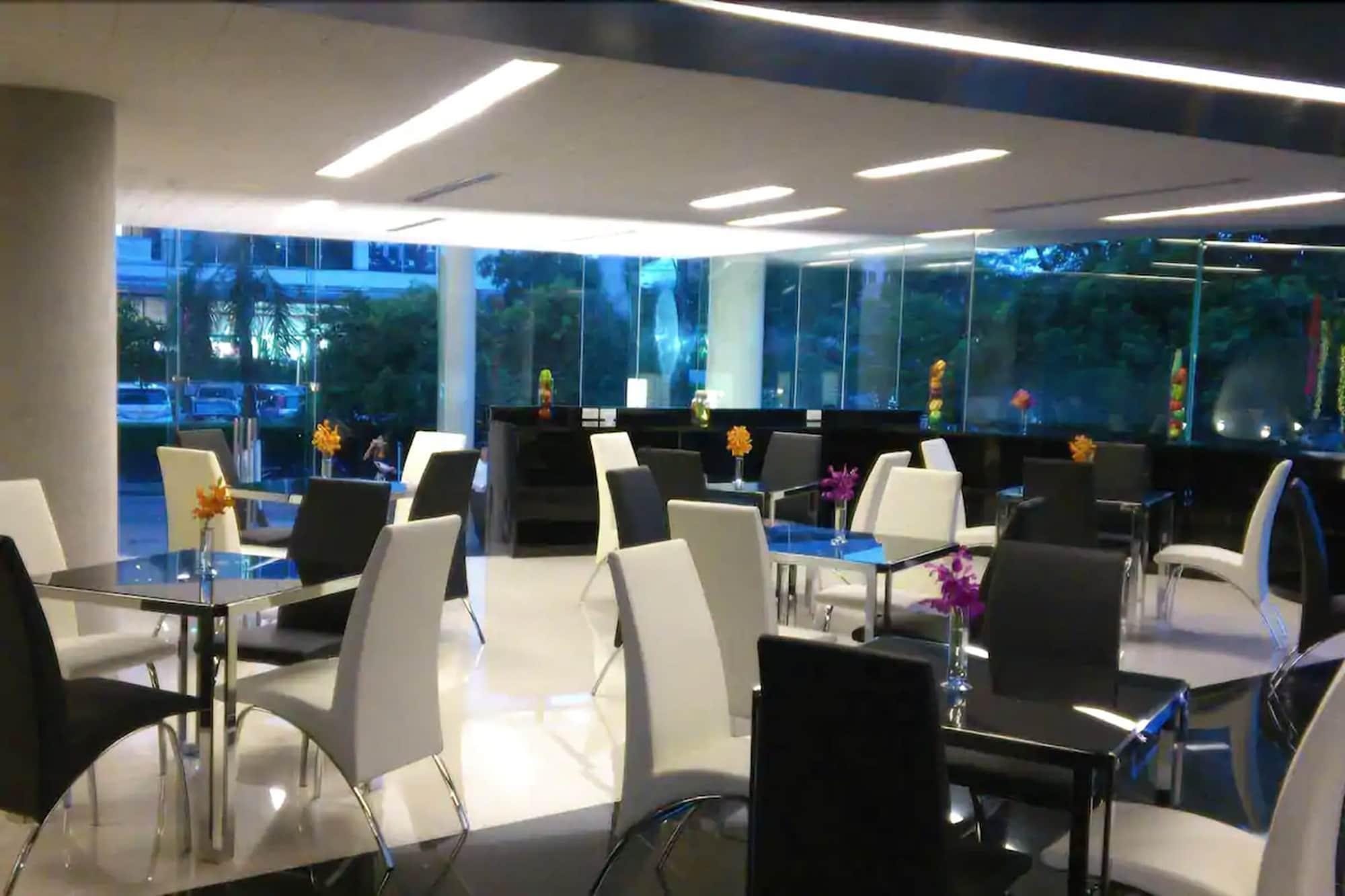 Restaurant Nine Forty One Hotel