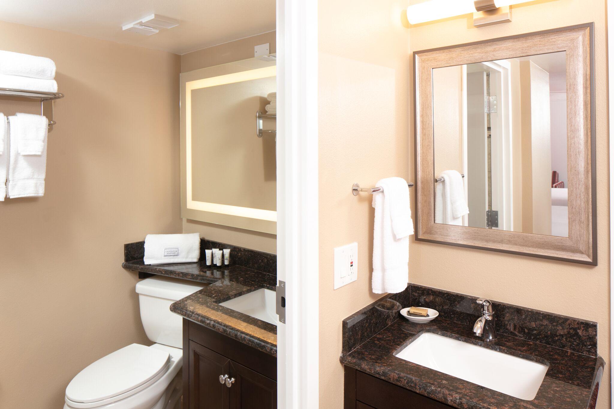 Baño Red Lion Hotel Orlando Lake buena Vista South by Sonesta