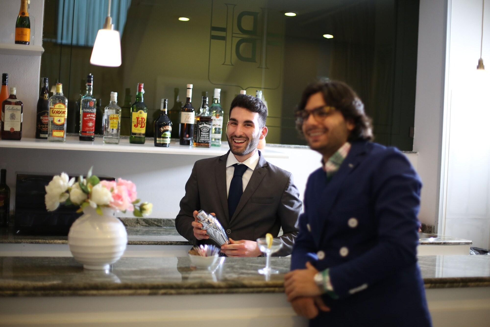 Bar/Salón Hotel Barbarella