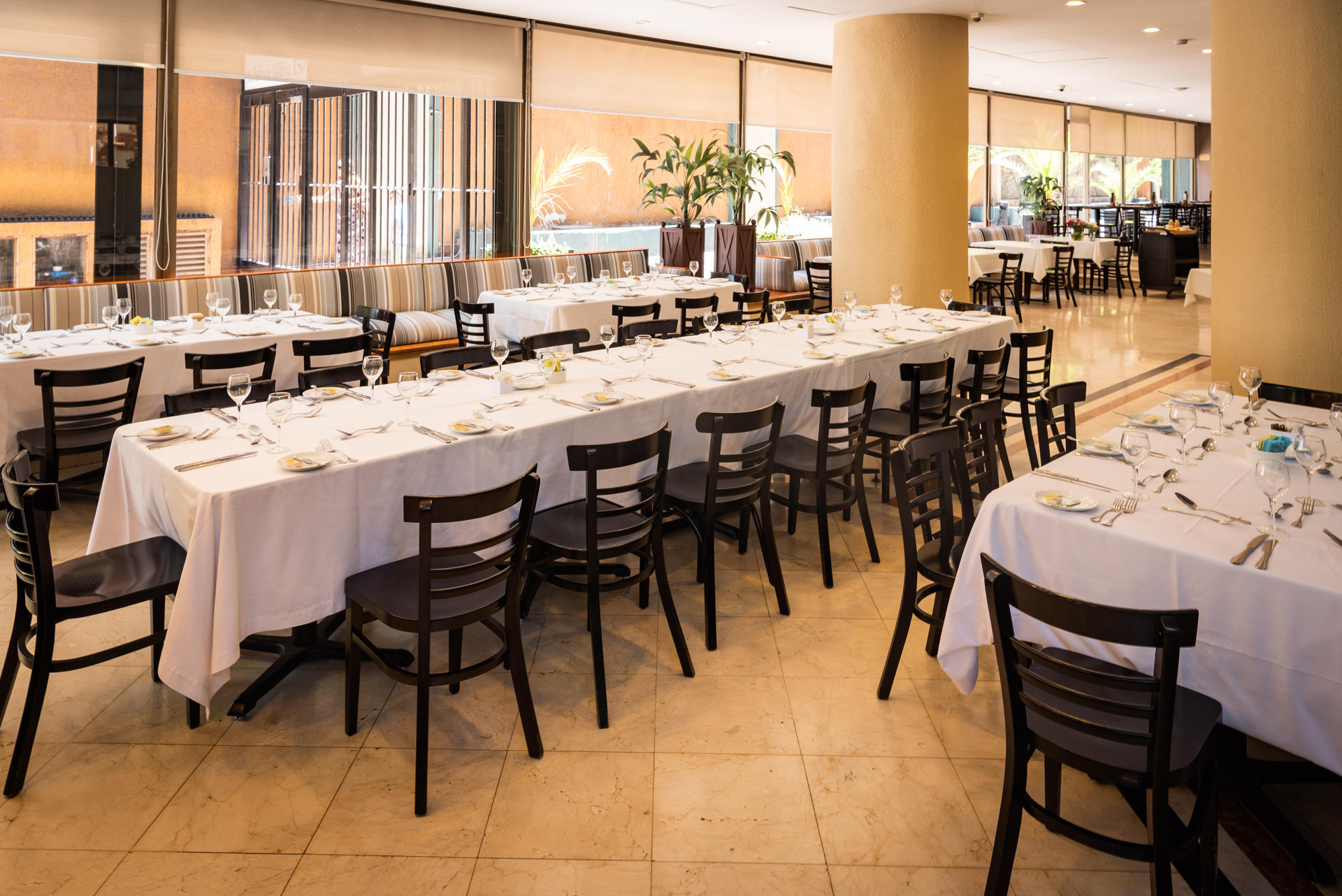 Restaurant MR Hotel