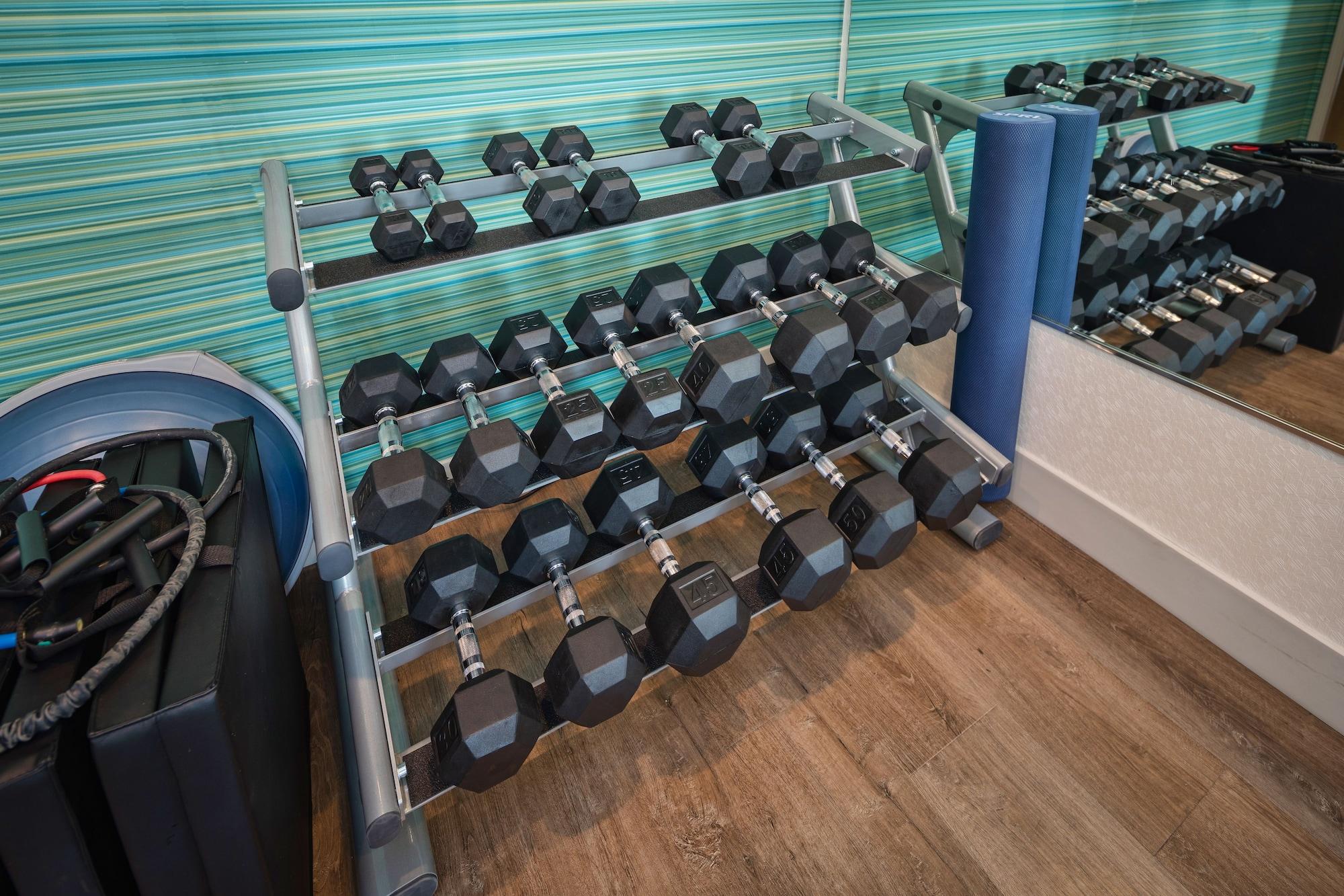 Gimnasio Holiday Inn Express and Suites Modesto by IHG