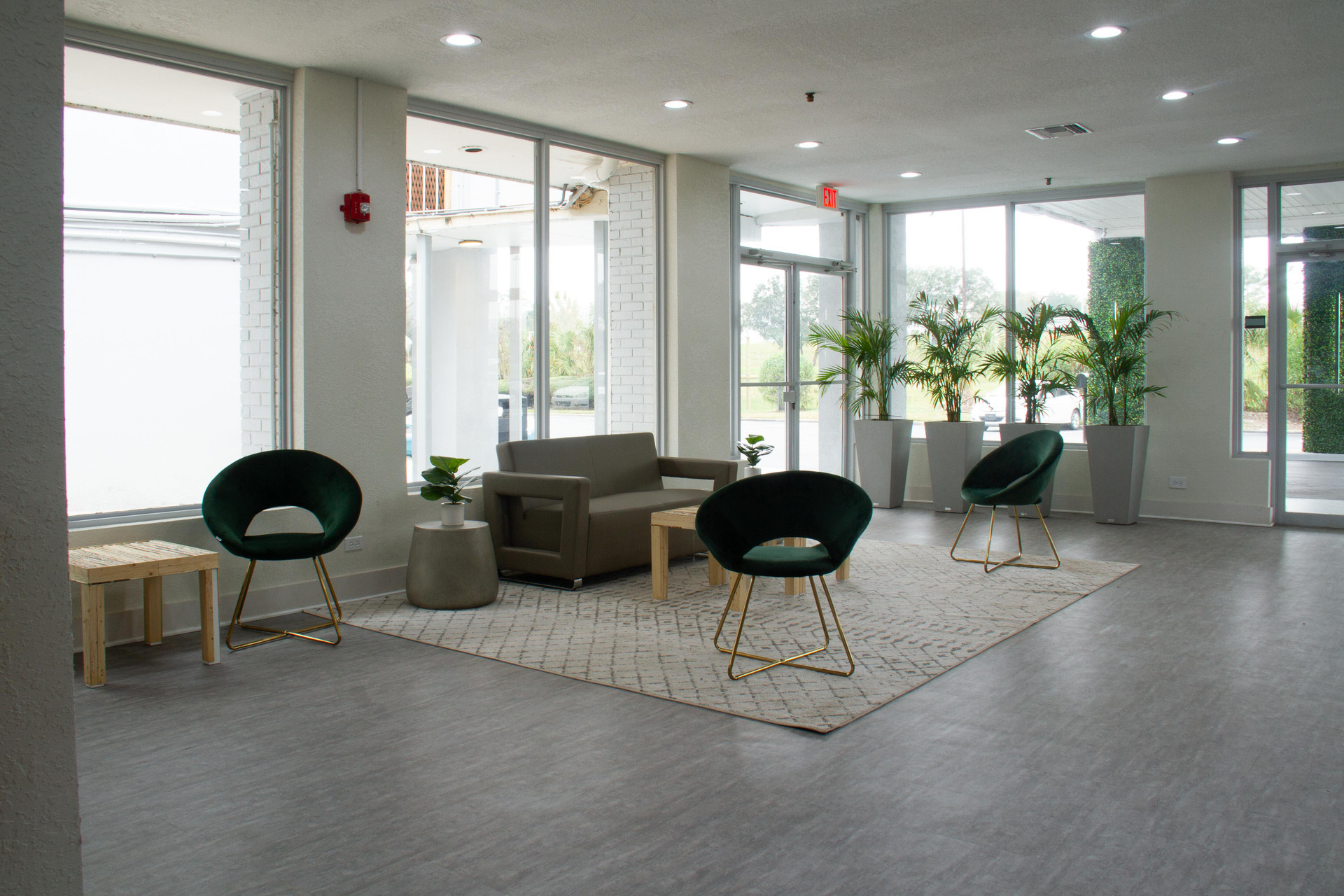 Vista Lobby Oneway Savannah