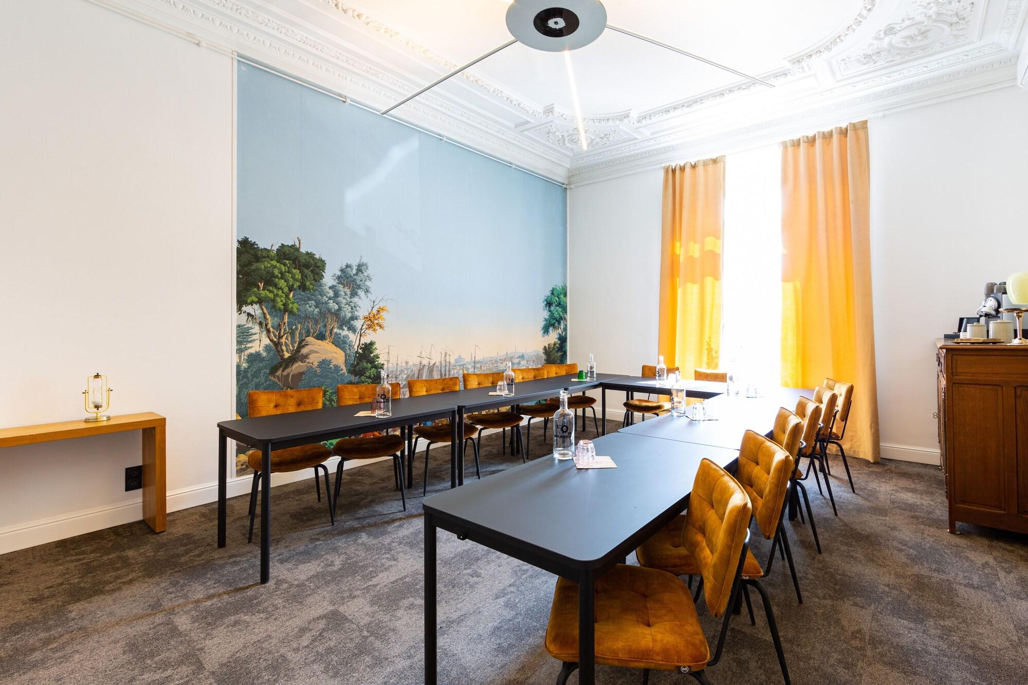 Sala de Reuniones Berti Hôtel Mulhouse Centre Gare
