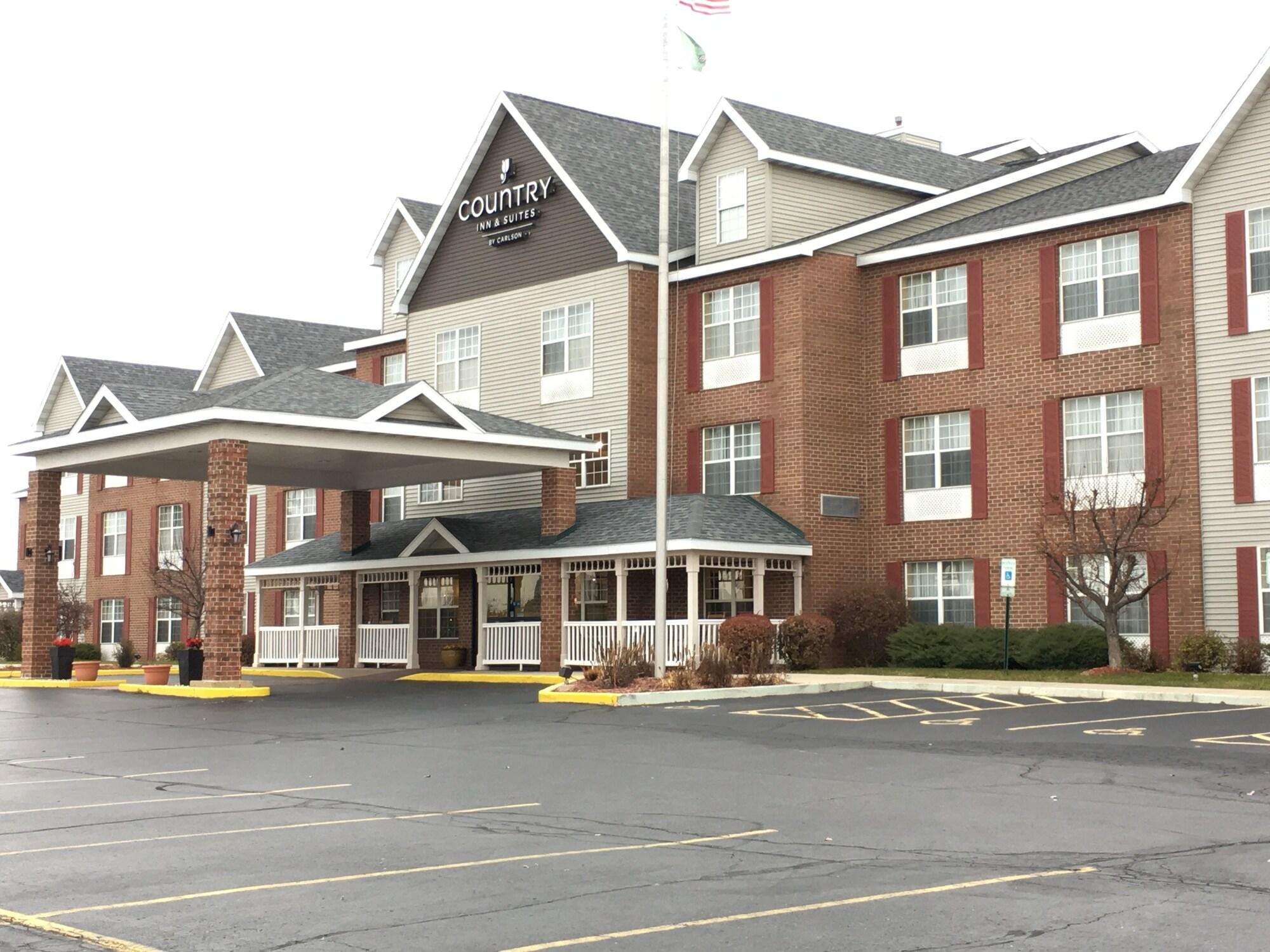 Vista Exterior Country Inn & Suites by Radisson Kenosha - Pleasant Prairie