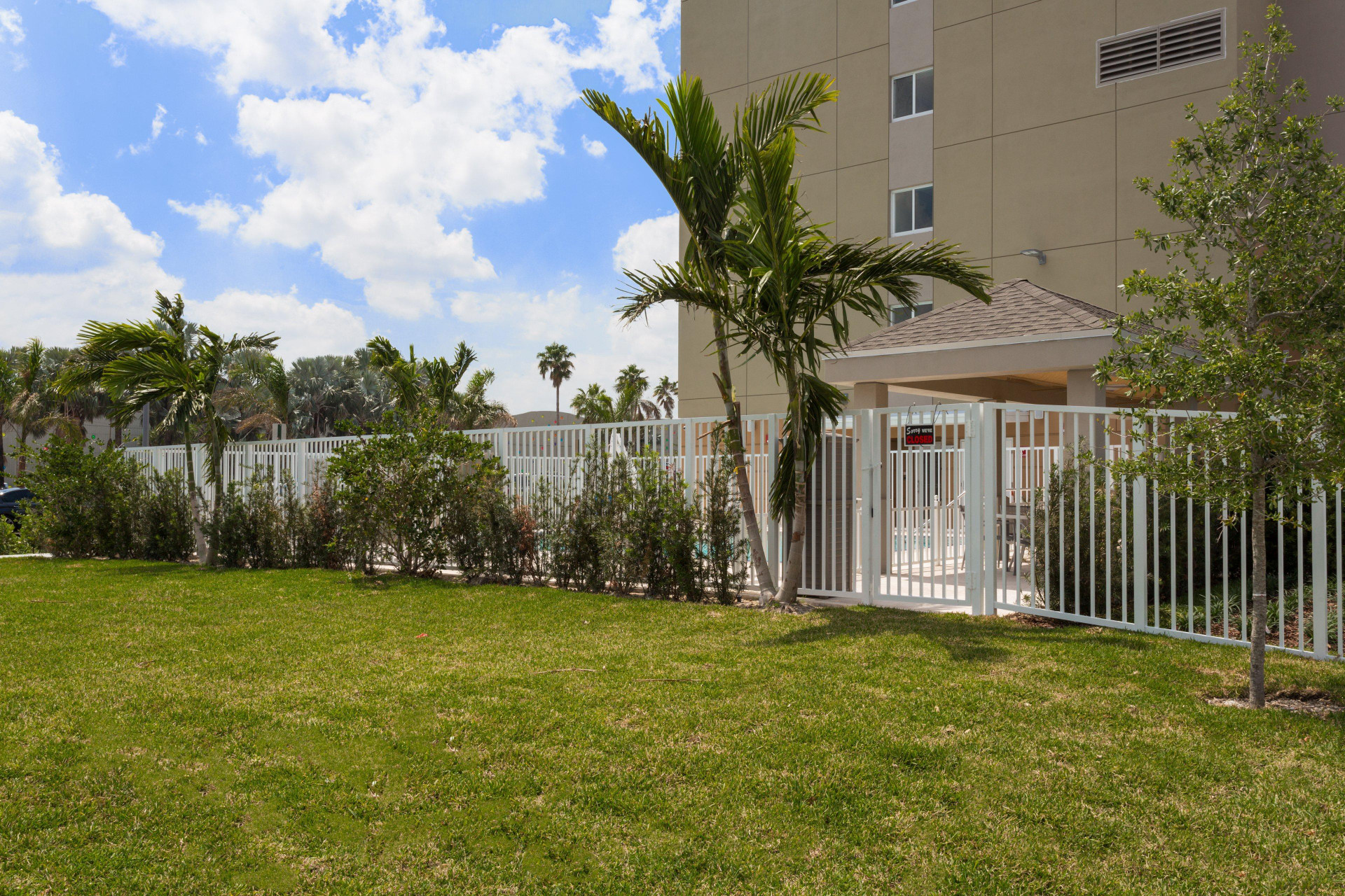 Vista Lobby Candlewood Suites Miami Intl Airport-36th St by IHG