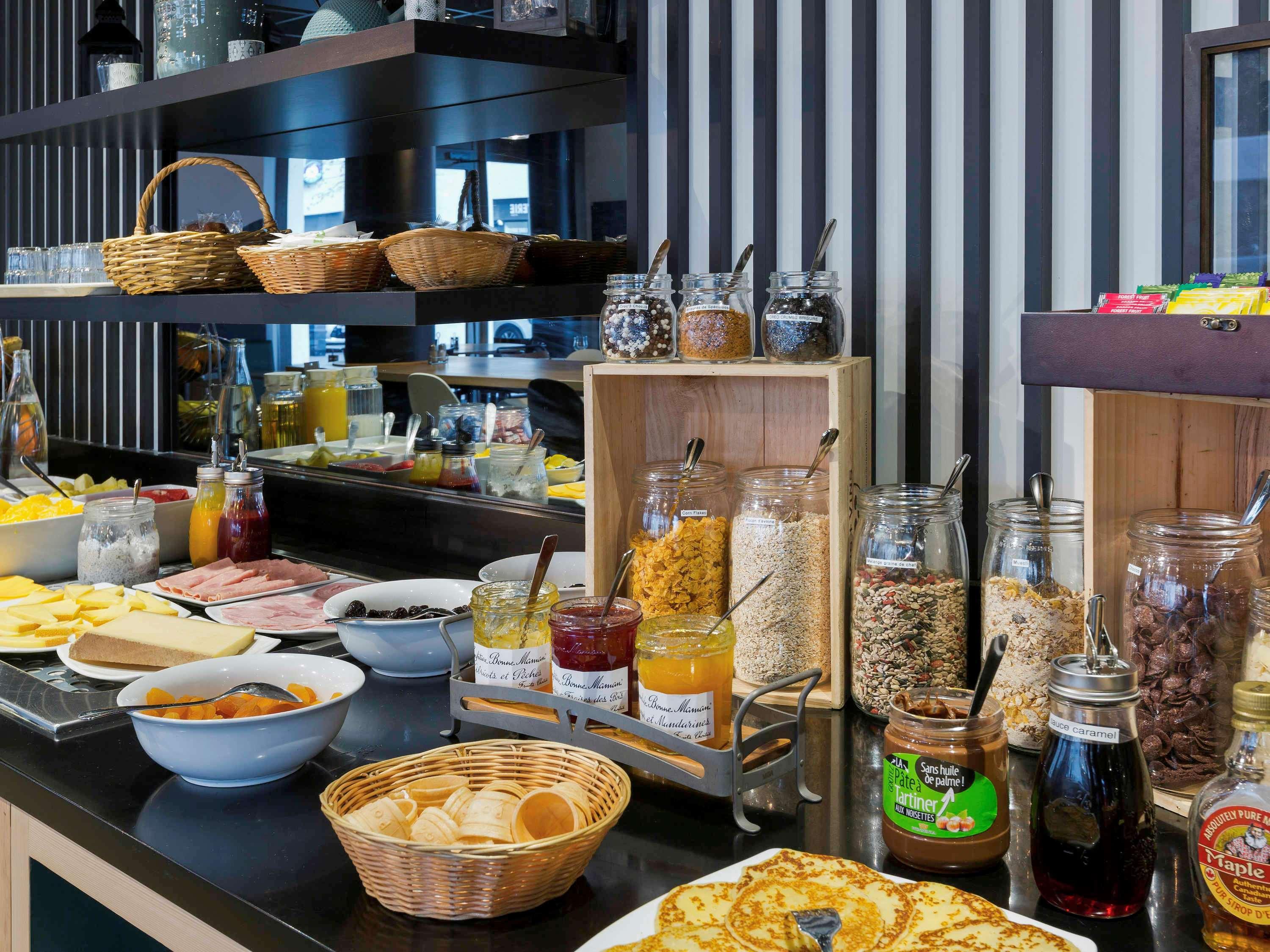Restaurant ibis Styles Massy Opera Hotel