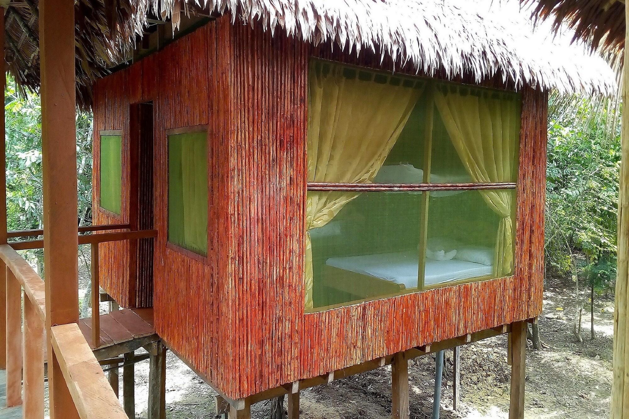 Varios Antares Amazon Lodge