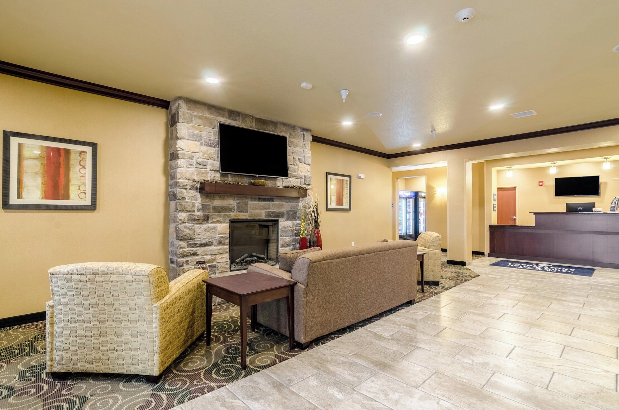 Vista Lobby Cobblestone Hotel & Suites - McCook