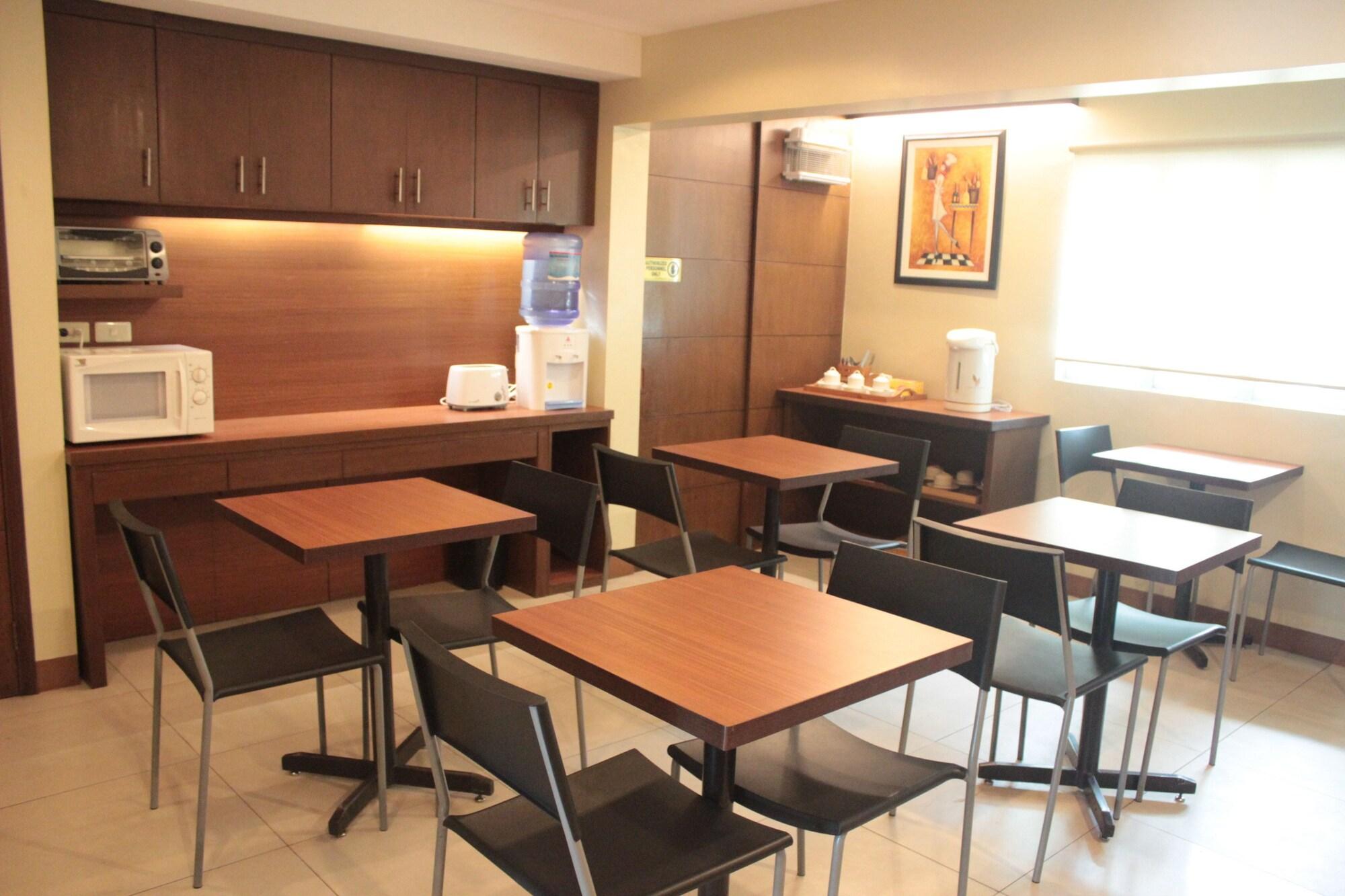 Restaurant Joyce Apartelle Kalentong