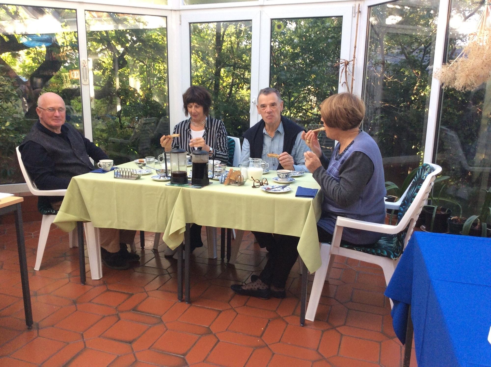 Restaurant Holly House