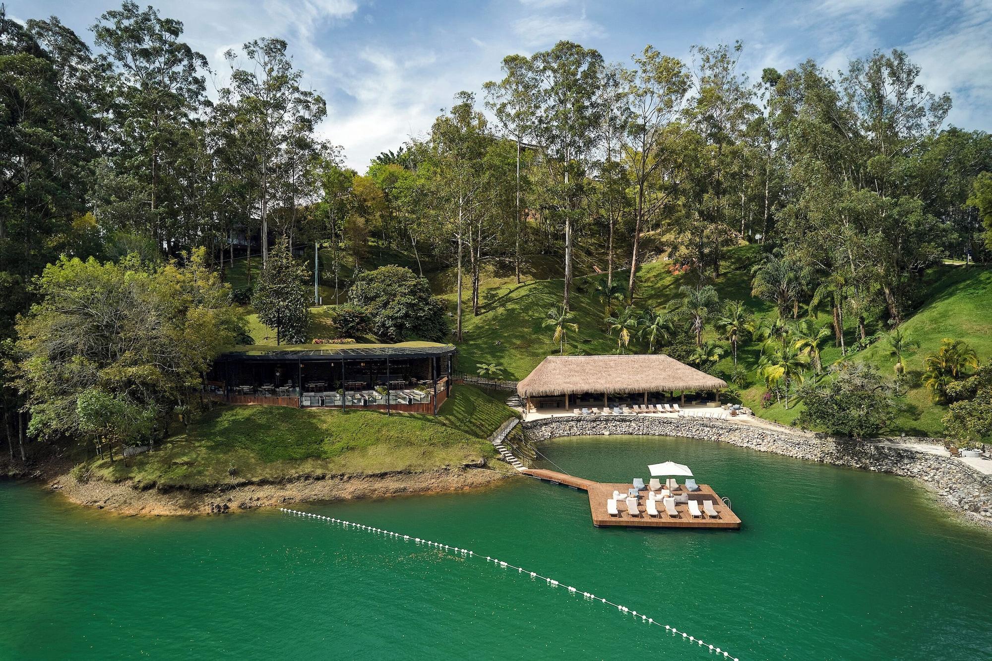 Playa The Brown, Guatape, Autograph Collection
