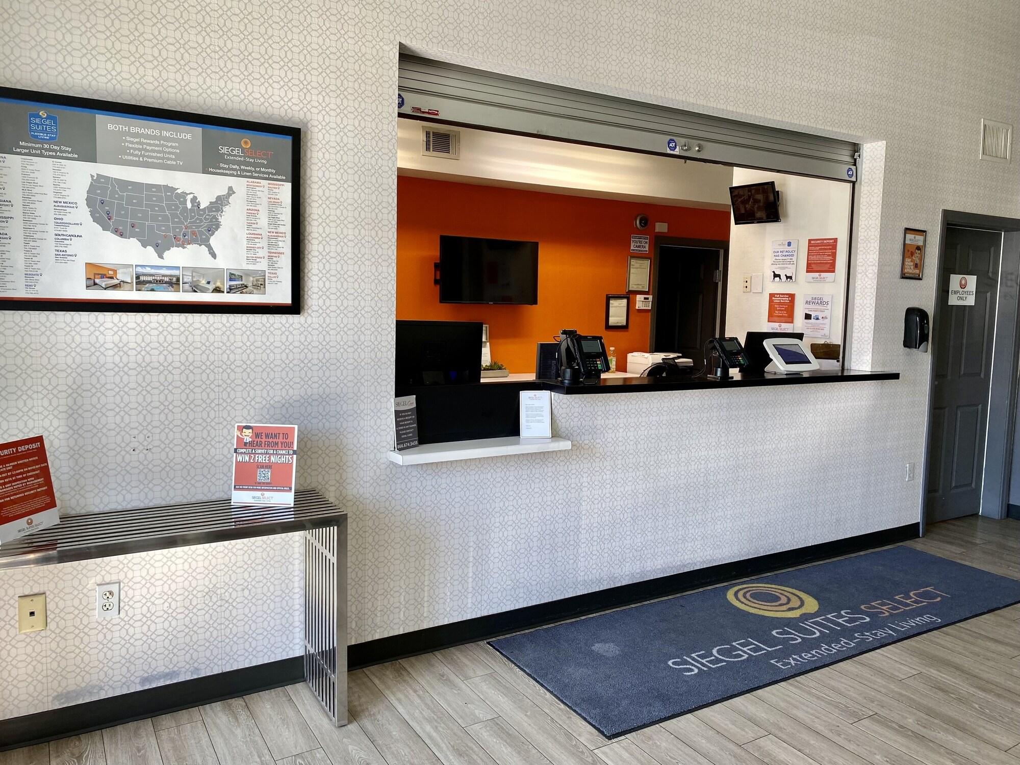 Vista Lobby Siegel Select Flamingo