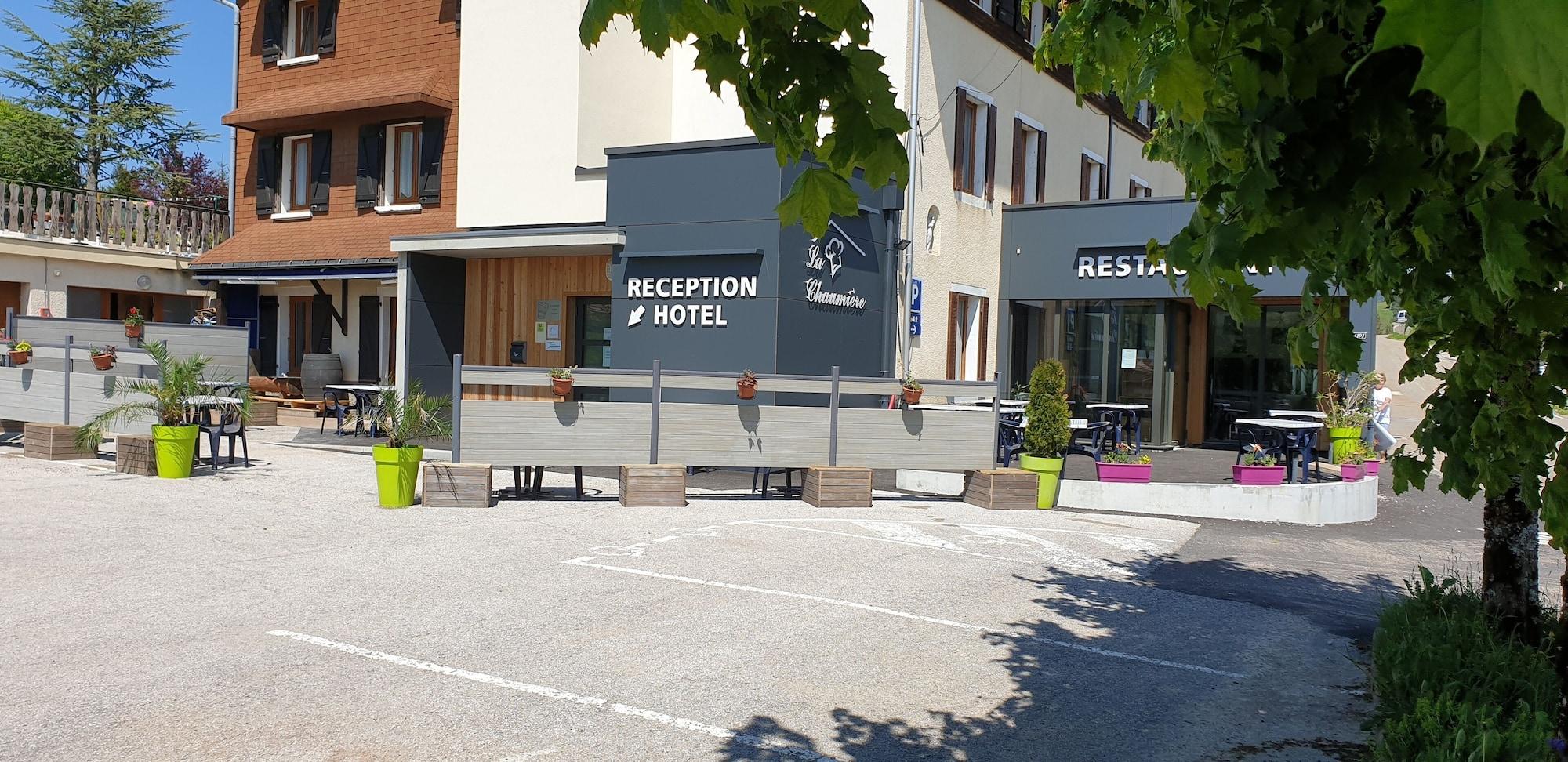 Varios Hôtel la Chaumière