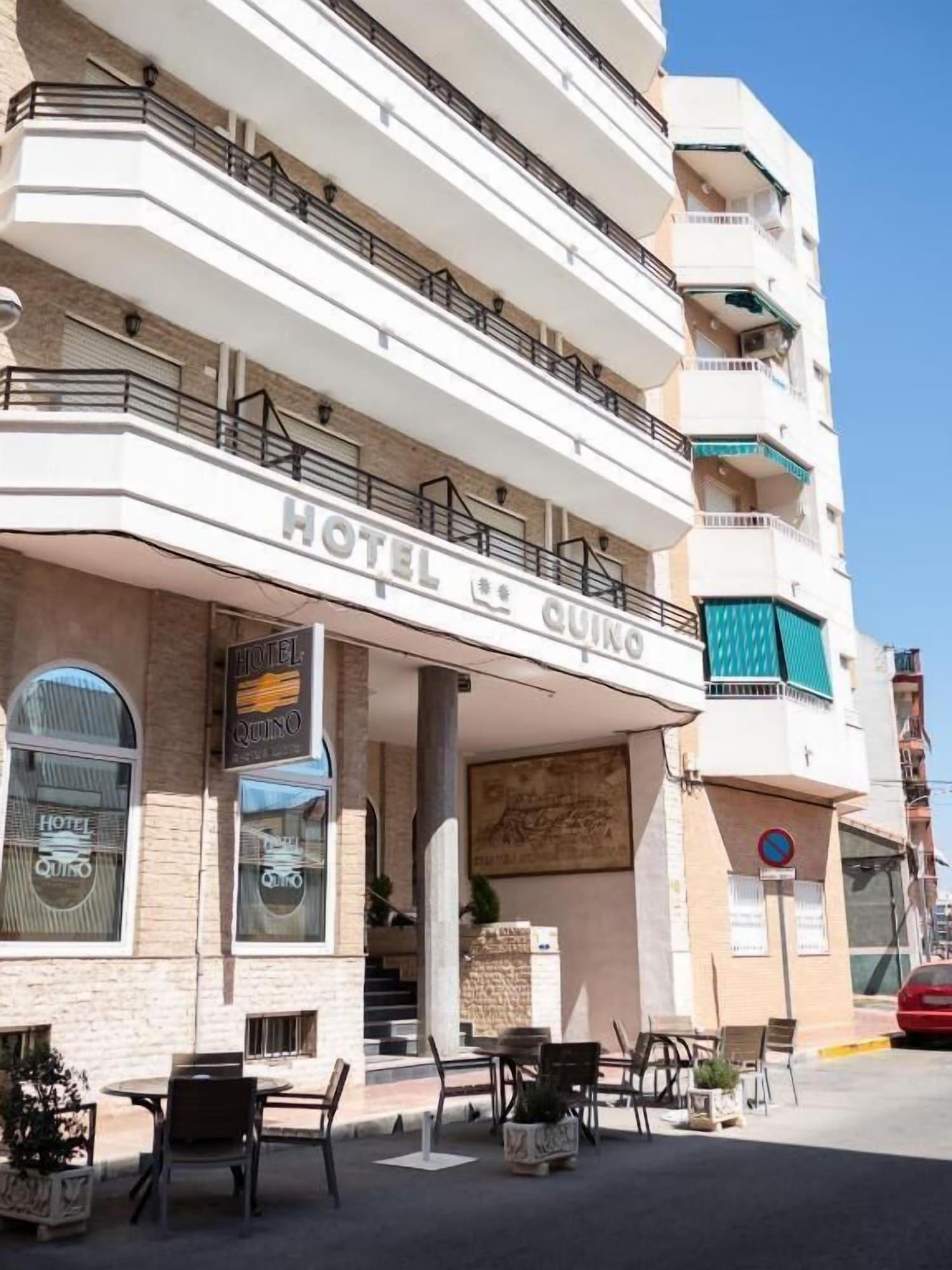 Vista Exterior Hotel Quino
