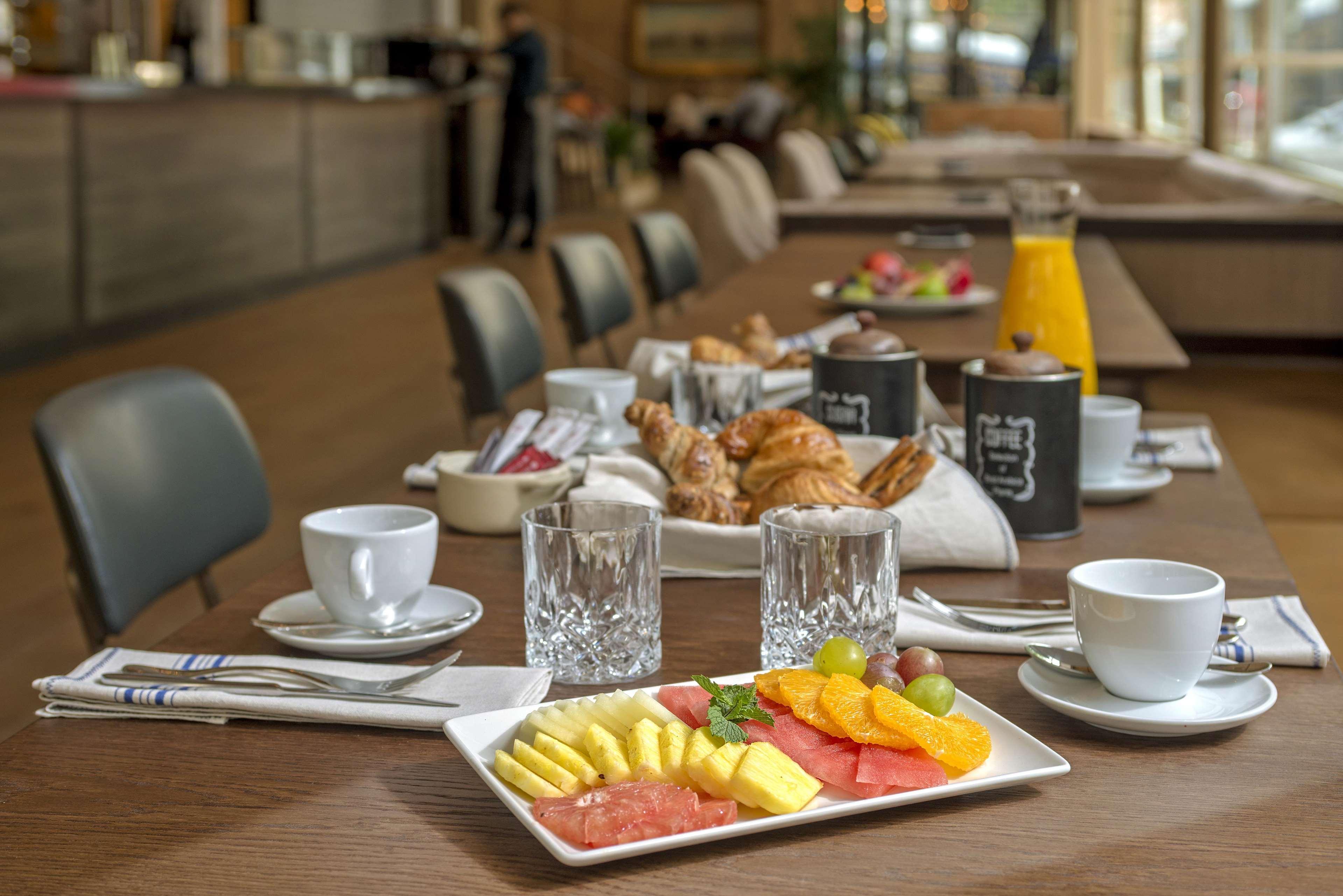 Restaurant NH Collection Madrid Suecia
