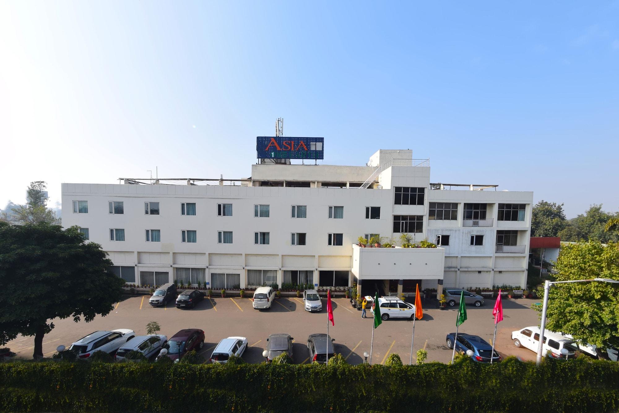 Vista Exterior Asia One Earth