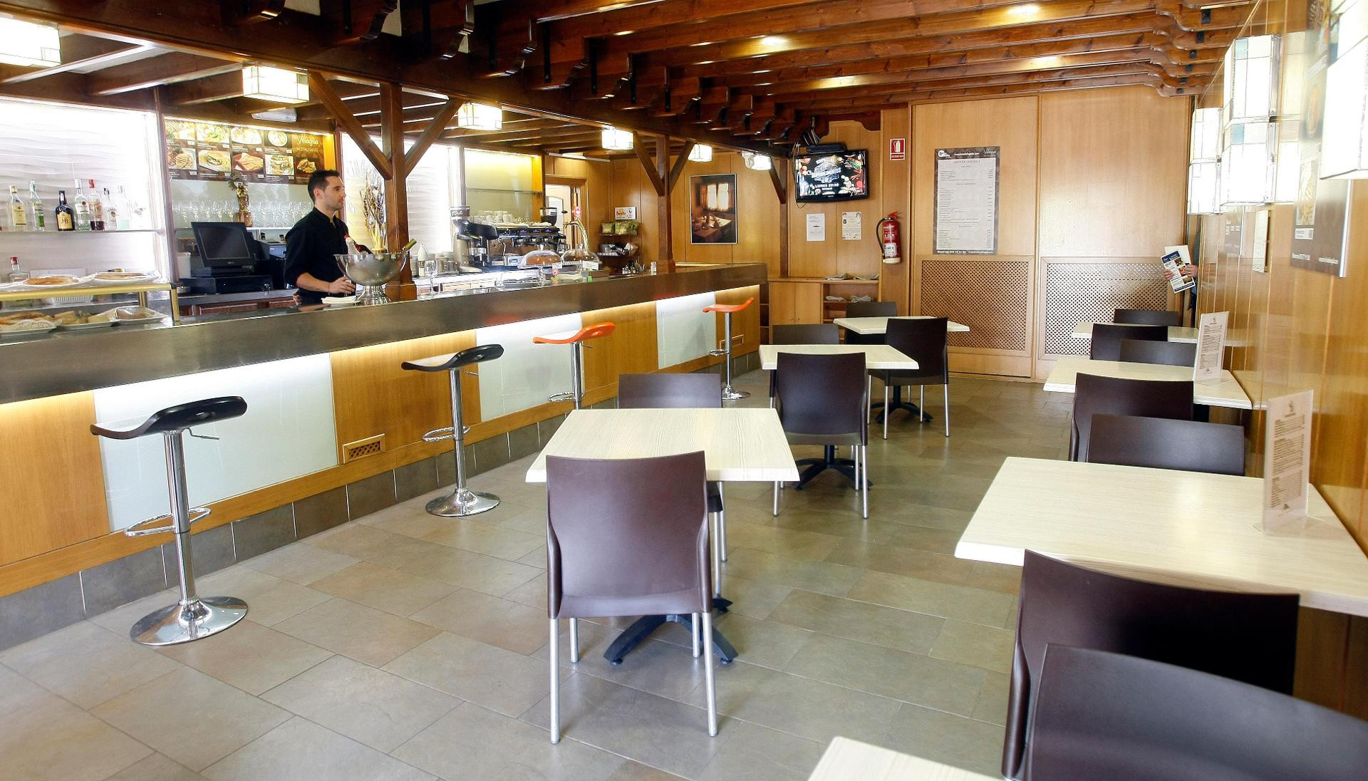 Bar/Salón El Aguila