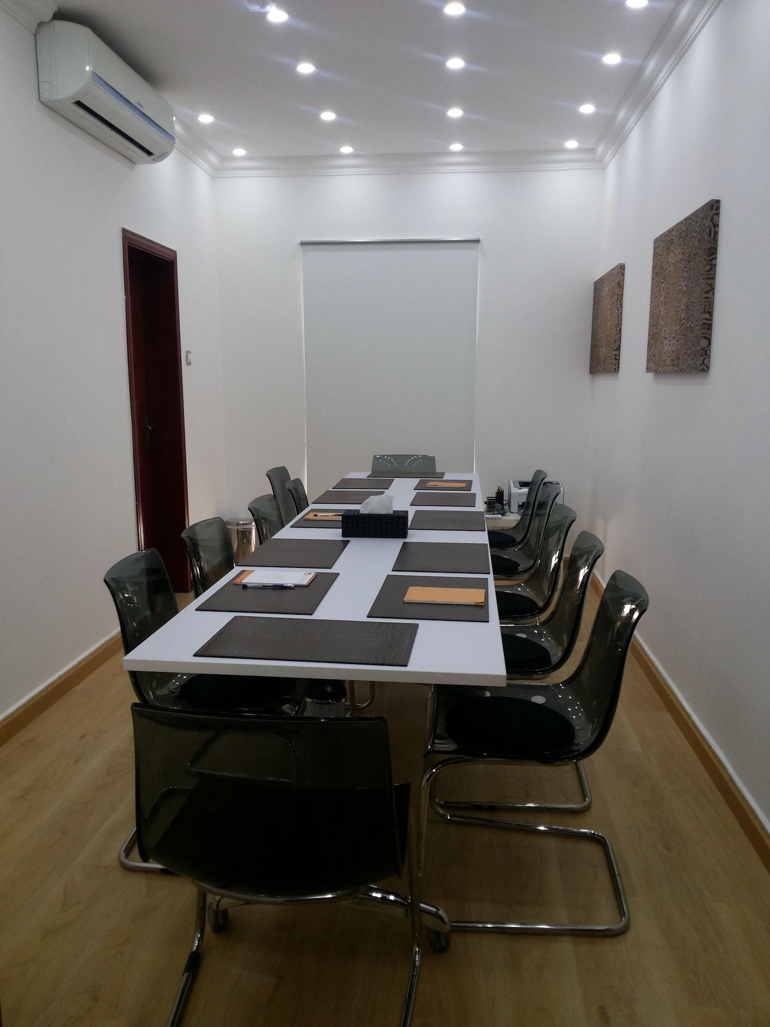 Sala de Reuniones Oman Palm Hotel Suites