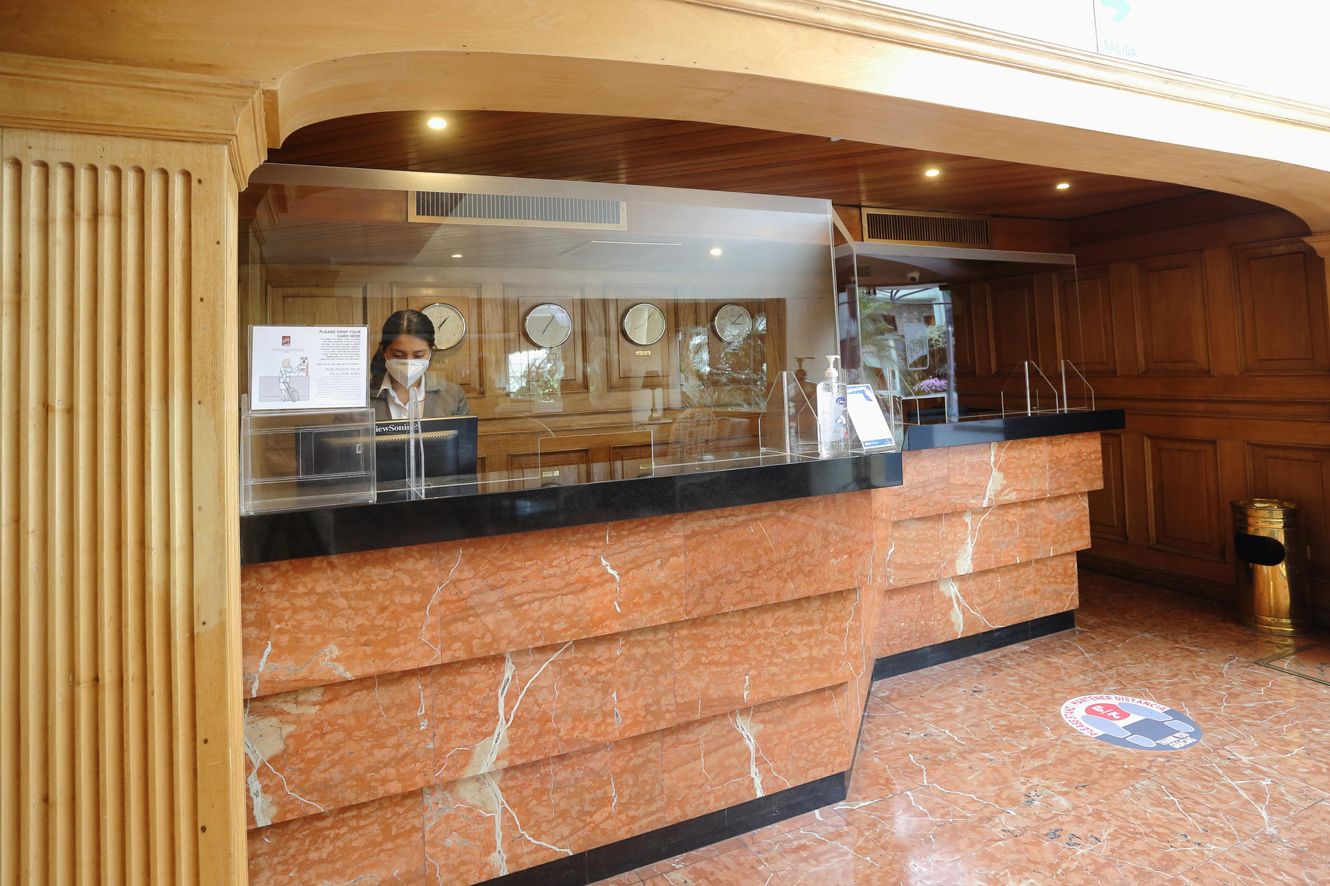Vista Lobby Suites del Bosque Hotel