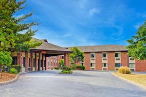 Alojamiento - Capital O Amerihost Inn and Suites Fulton Hwy 54 MO