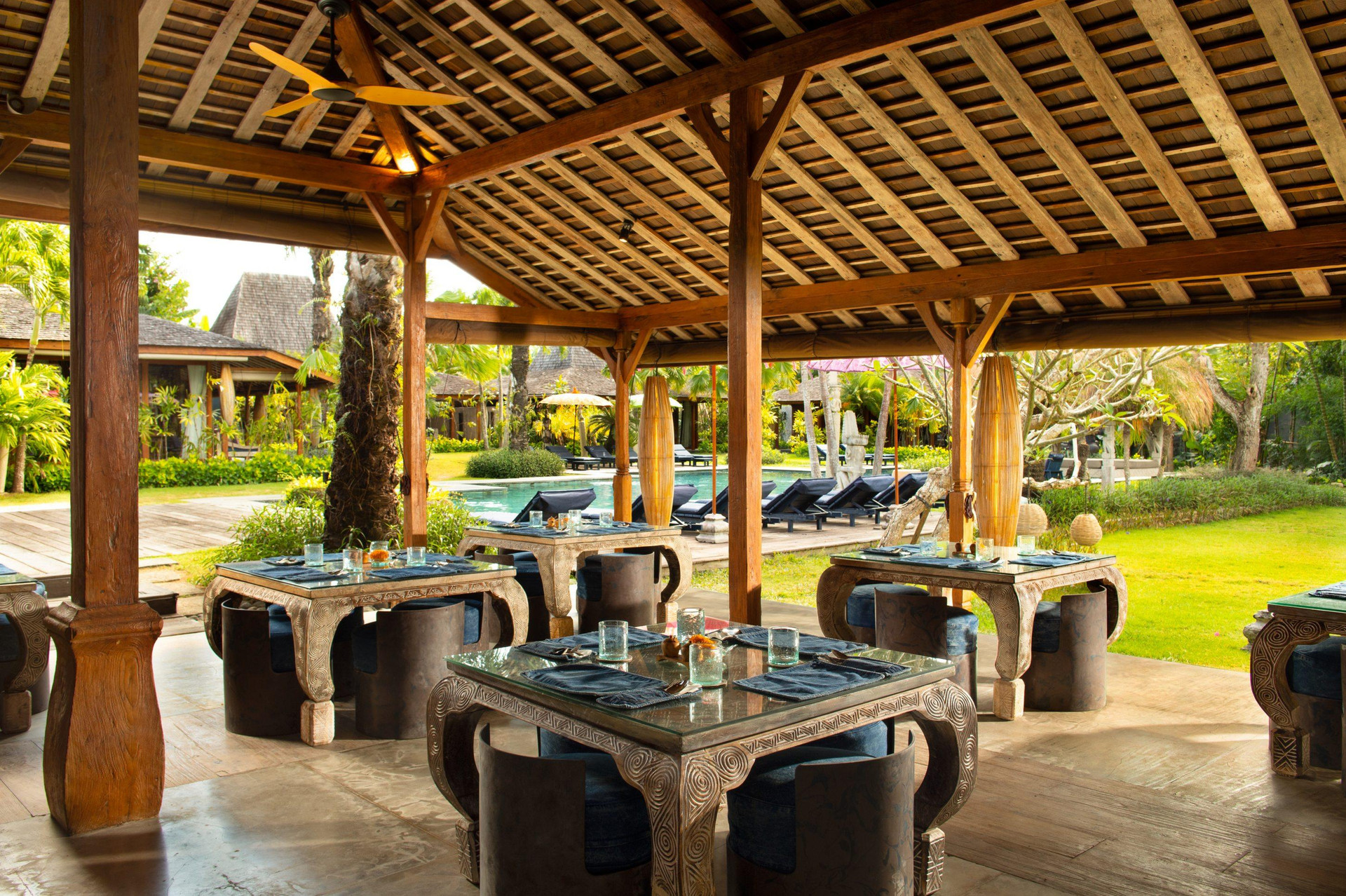 Restaurant Blue Karma Village