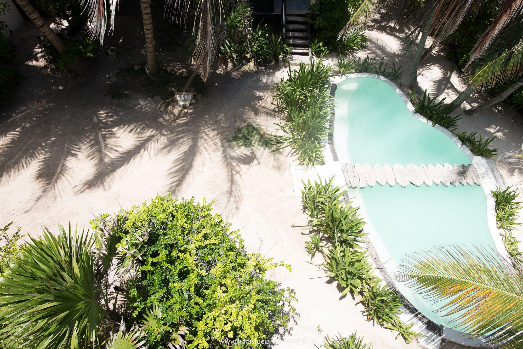 Vista da piscina Hotel Zulum