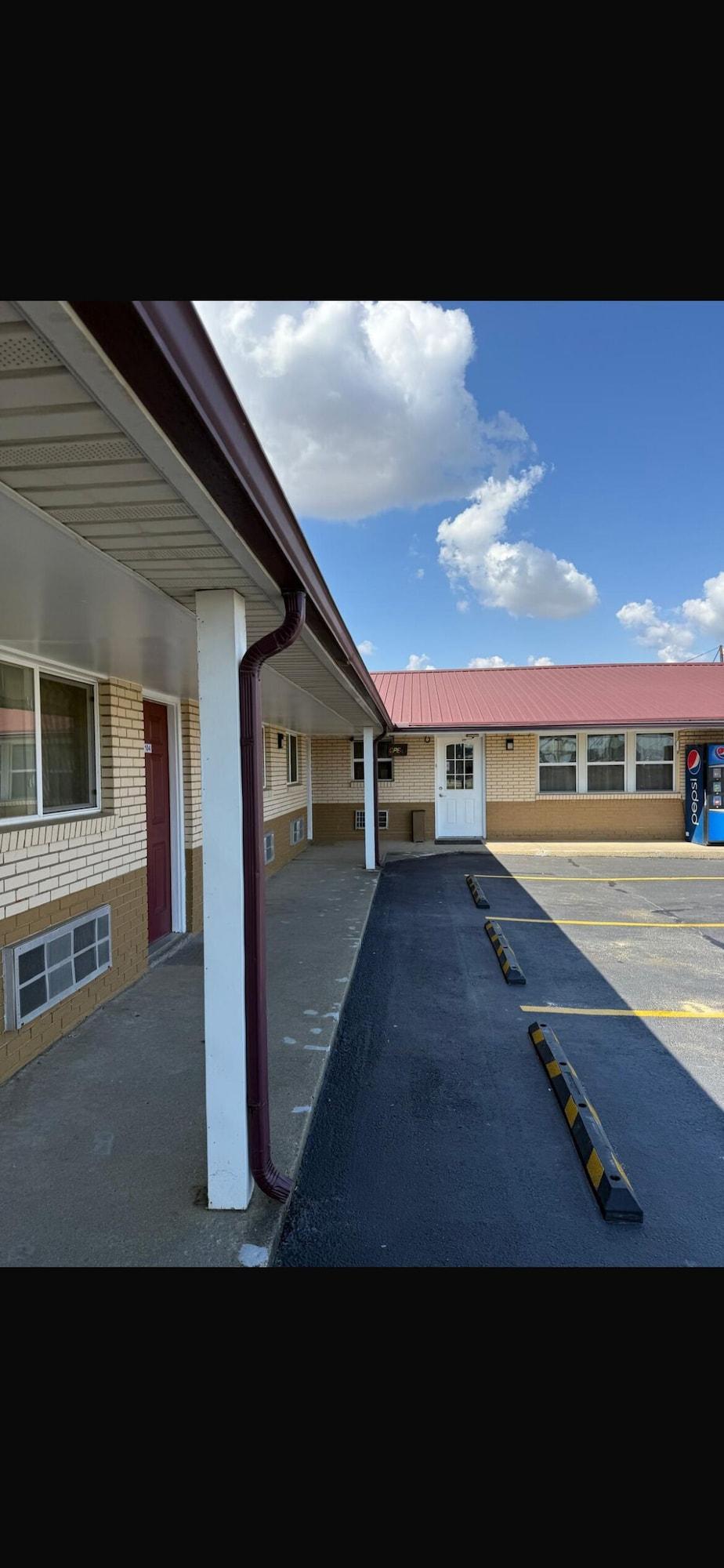 Vista Exterior Deluxe Inn