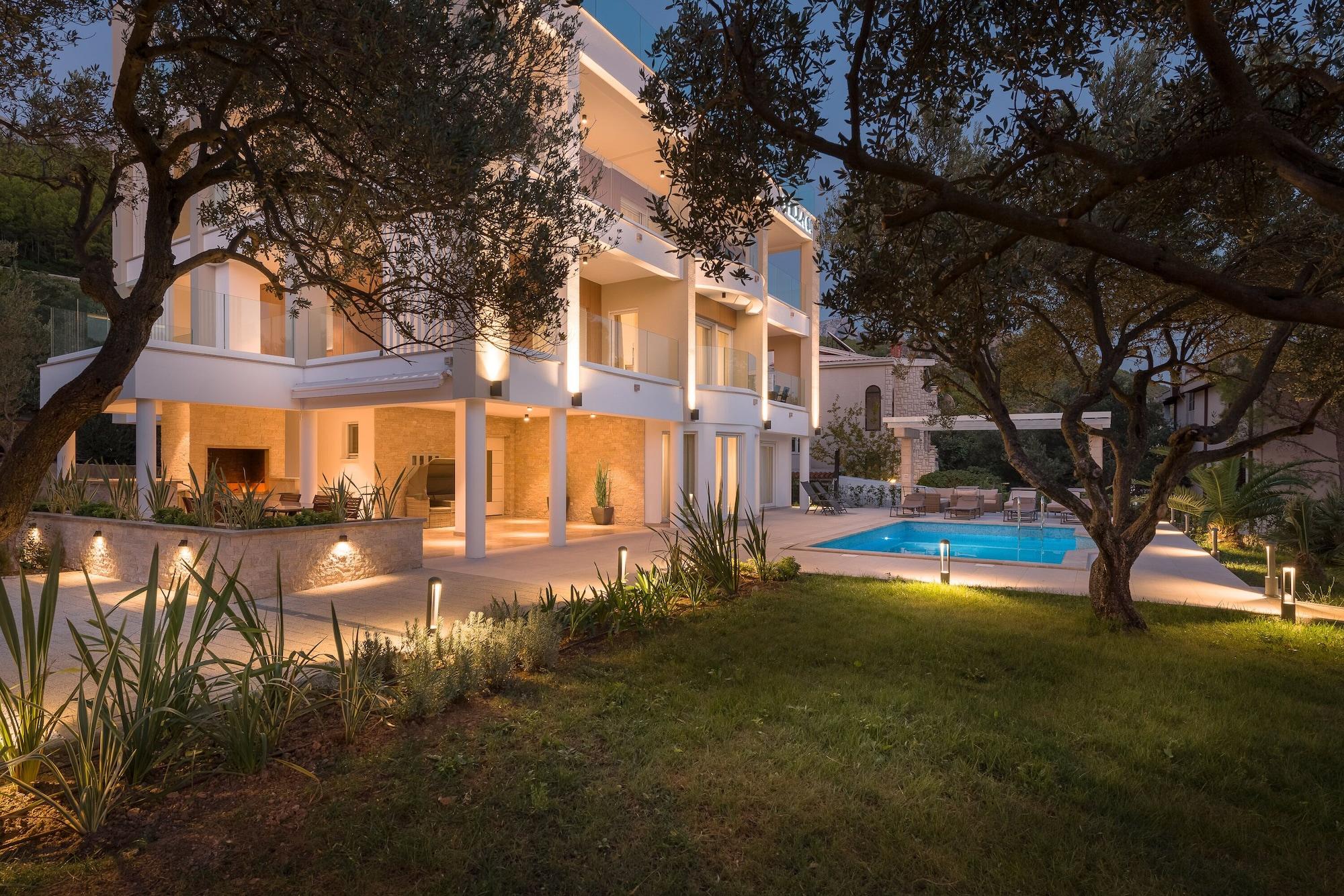 Varios Villa 01 Apartments
