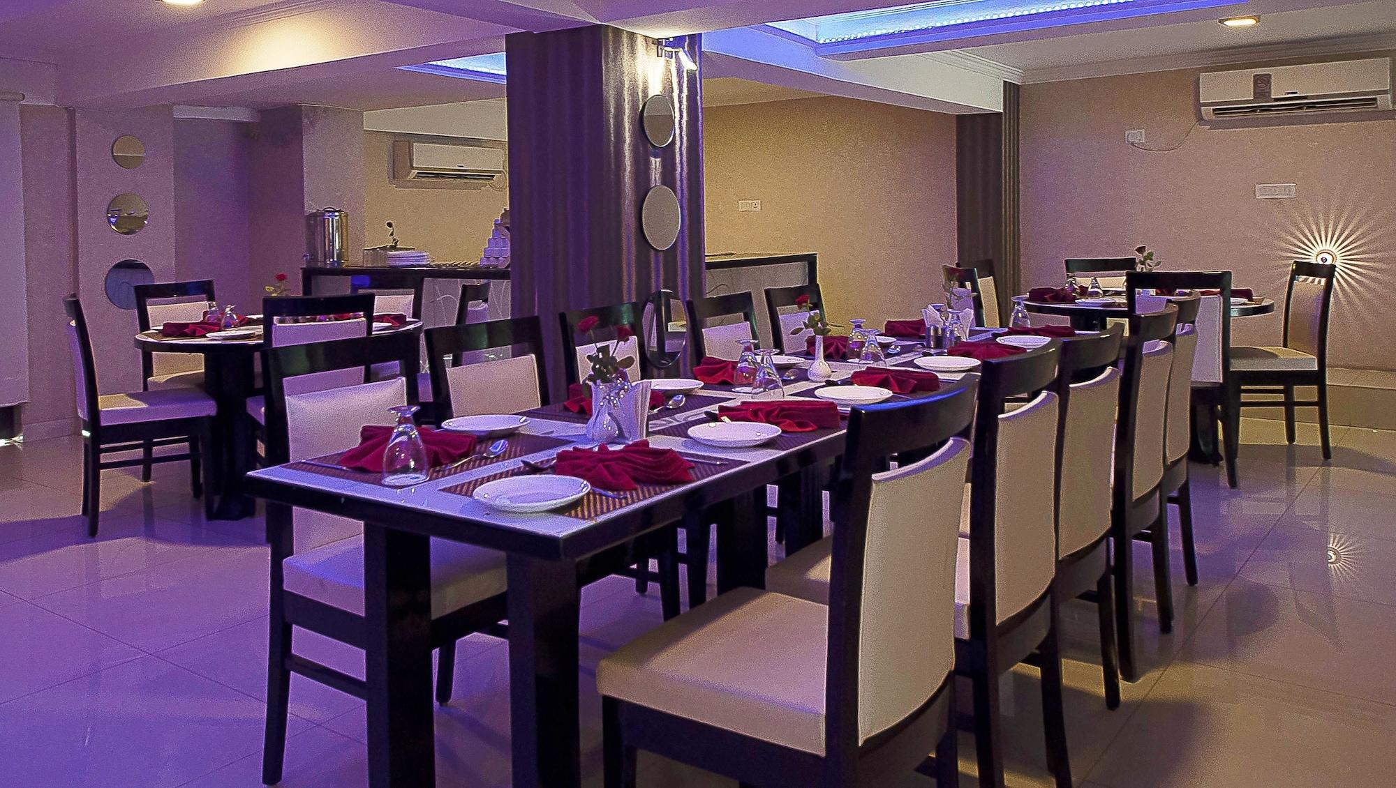 Restaurant Hotel Pitrashish Premium