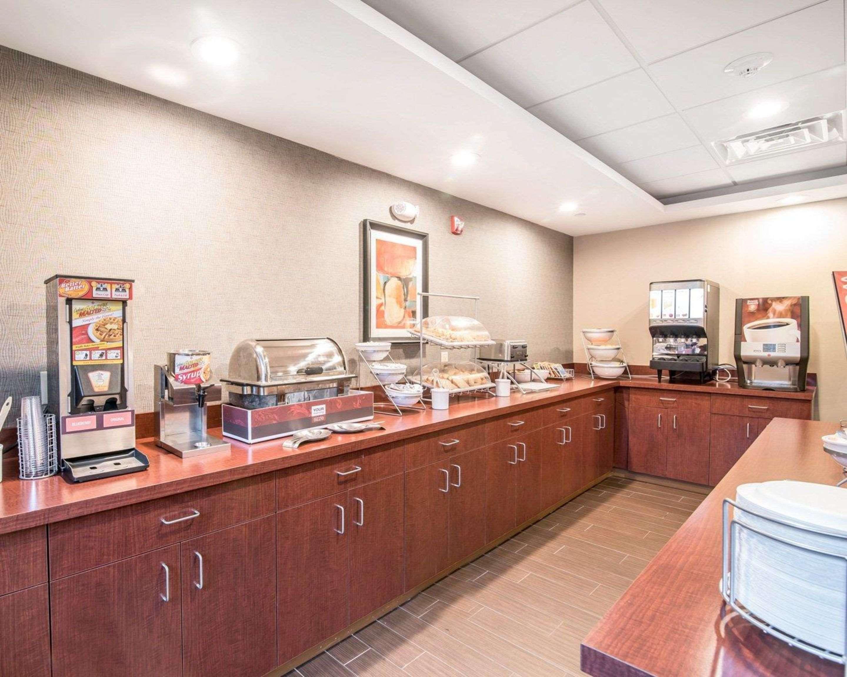 Restaurant Comfort Inn & Suites Brattleboro I-91