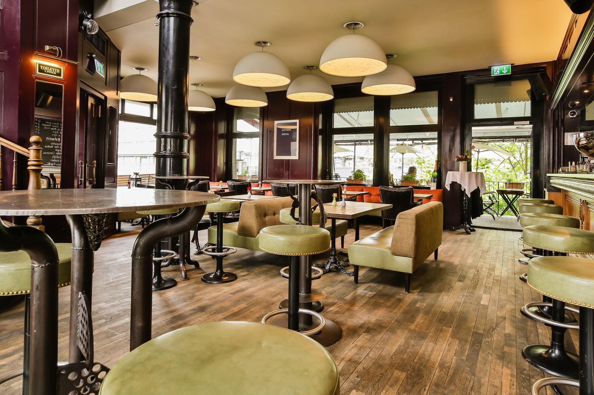 Bar/Salón Hotel Restaurant Helvetia