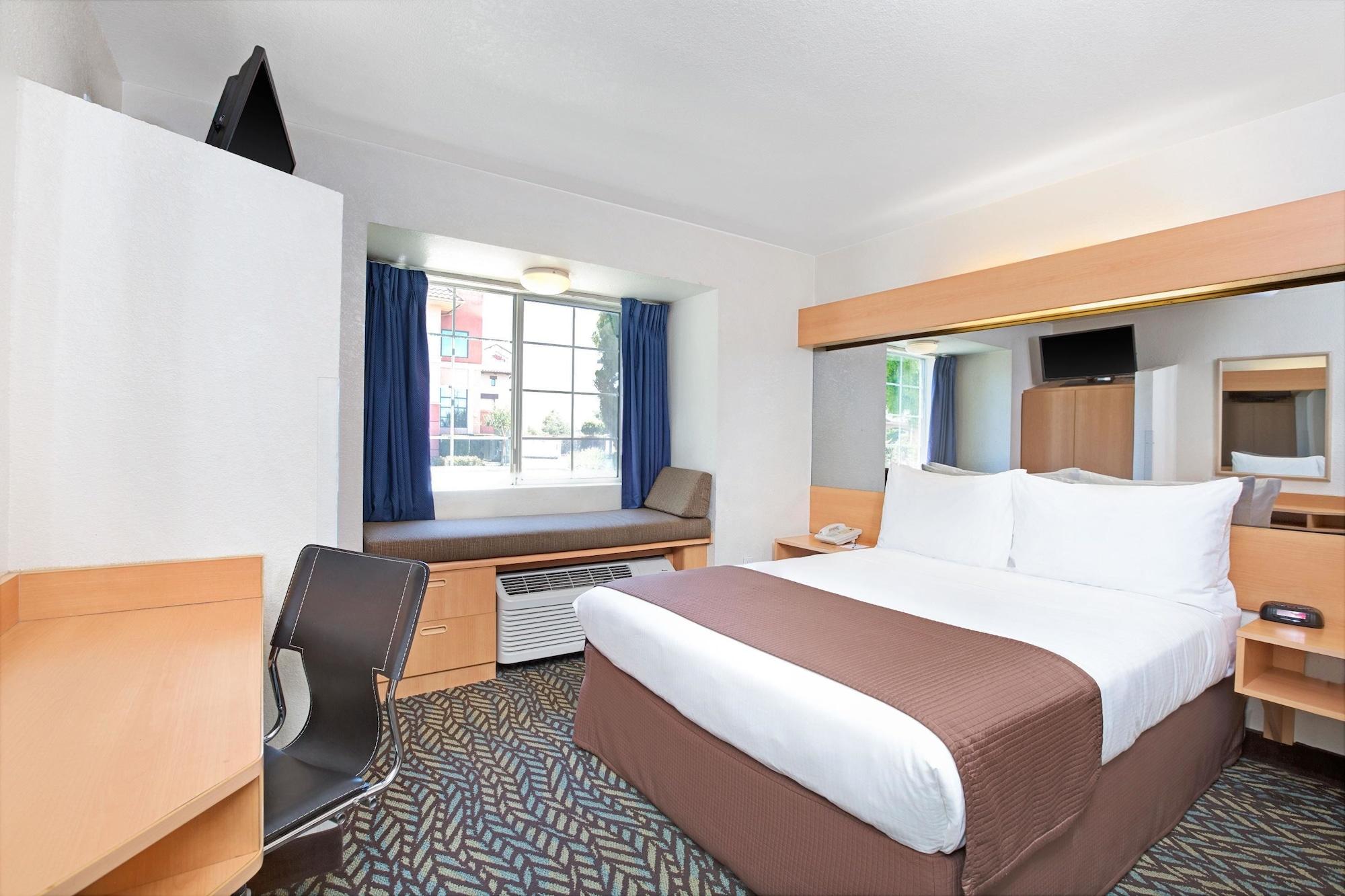 Habitación Microtel Inn & Suites by Wyndham Morgan Hill/San Jose Area